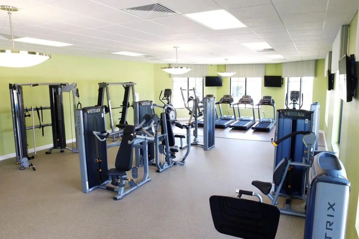 Spacious Beautiful 3-BR Condo Prime Location