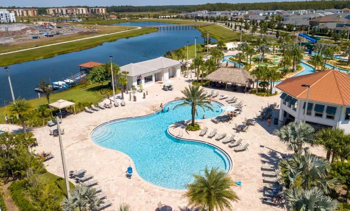 Spacious Beautiful 3-BR Condo Prime Location