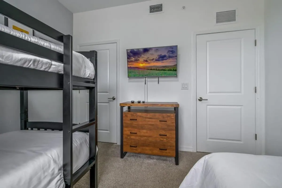 Bed in Spacious Beautiful 3-BR Condo Prime Location