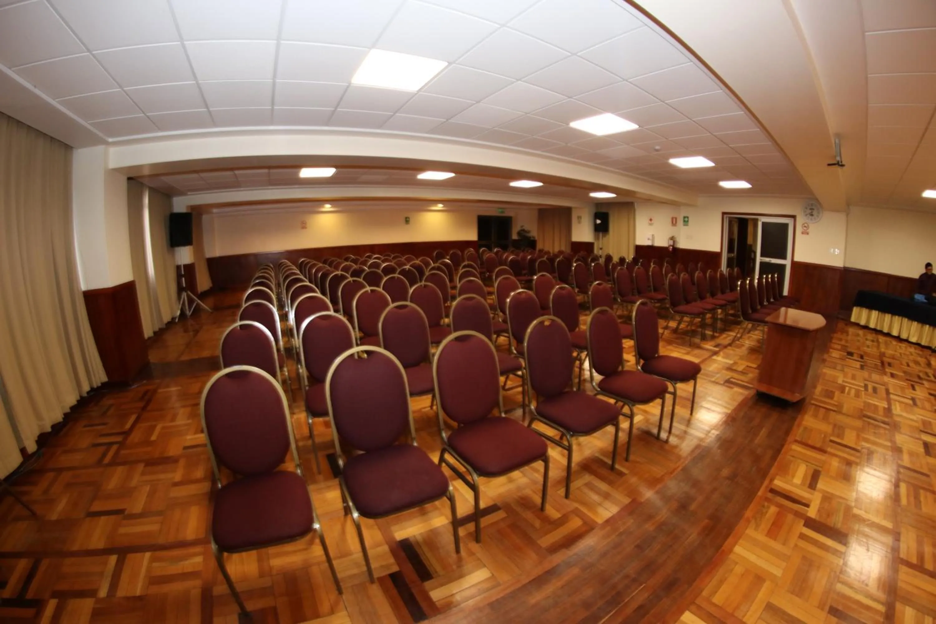 Meeting/conference room in Hotel Presidente Huancayo - Asociado Casa Andina