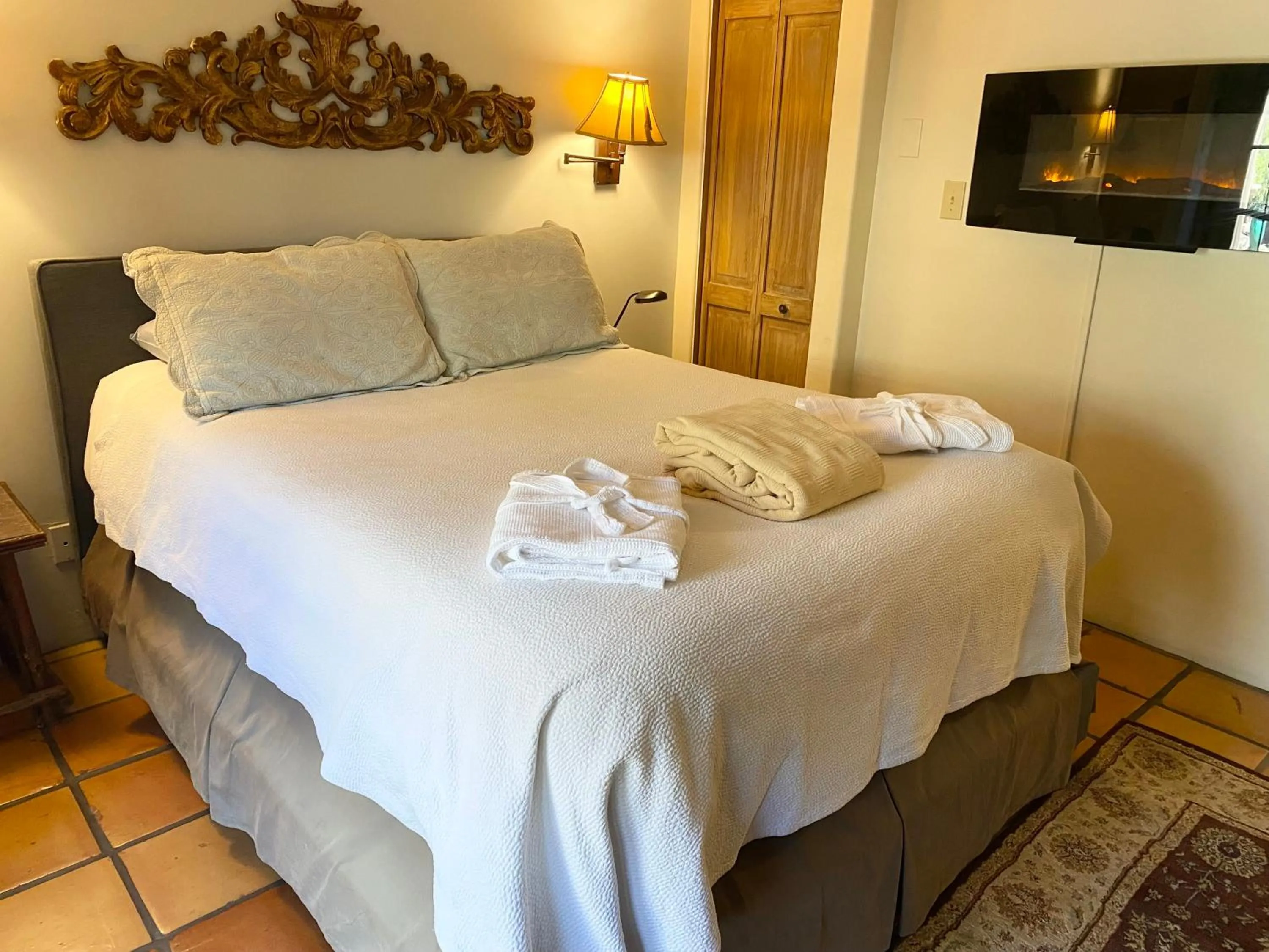 Bed in Casa de Tres Lunas/House of Three Moons