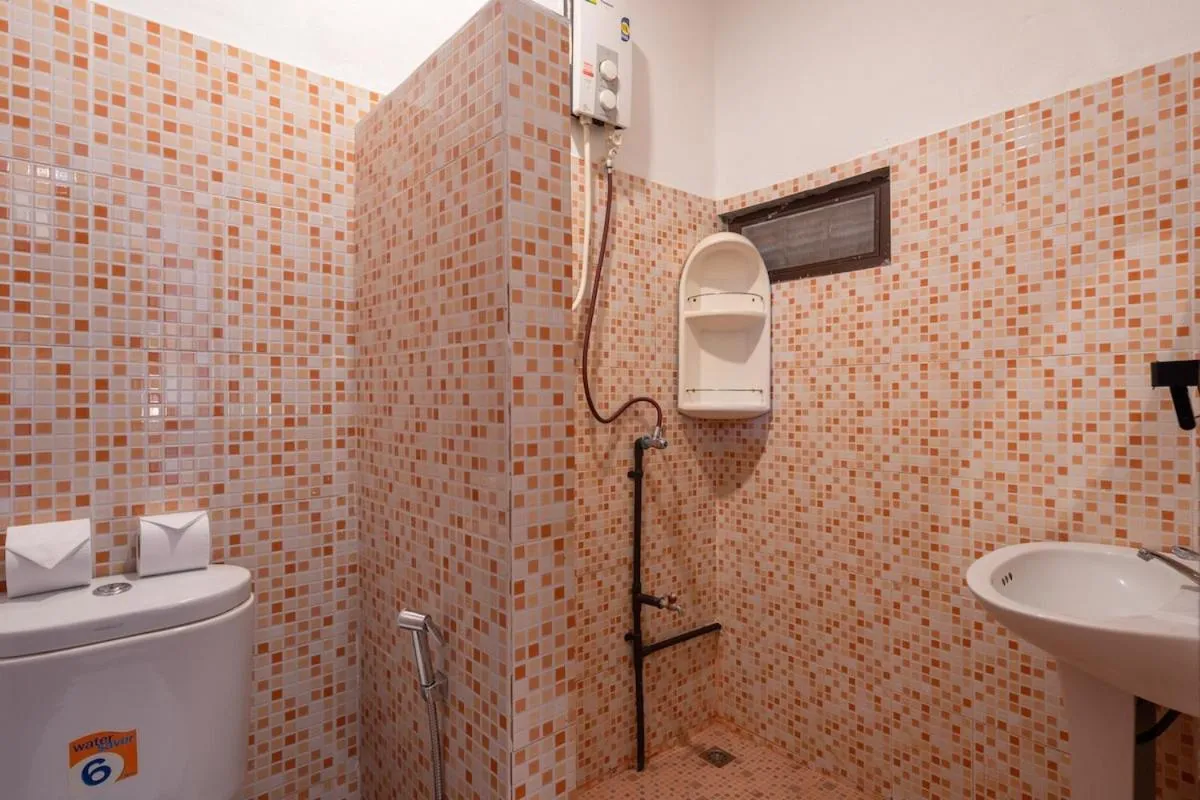 Lanta School Beach Resort