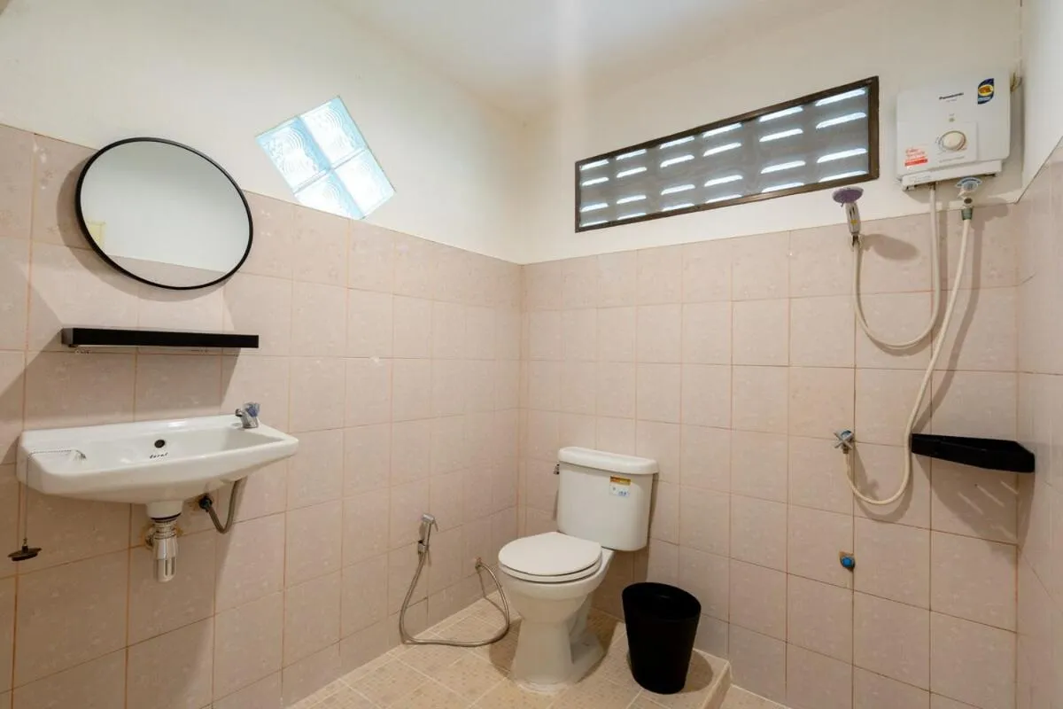 Lanta School Beach Resort