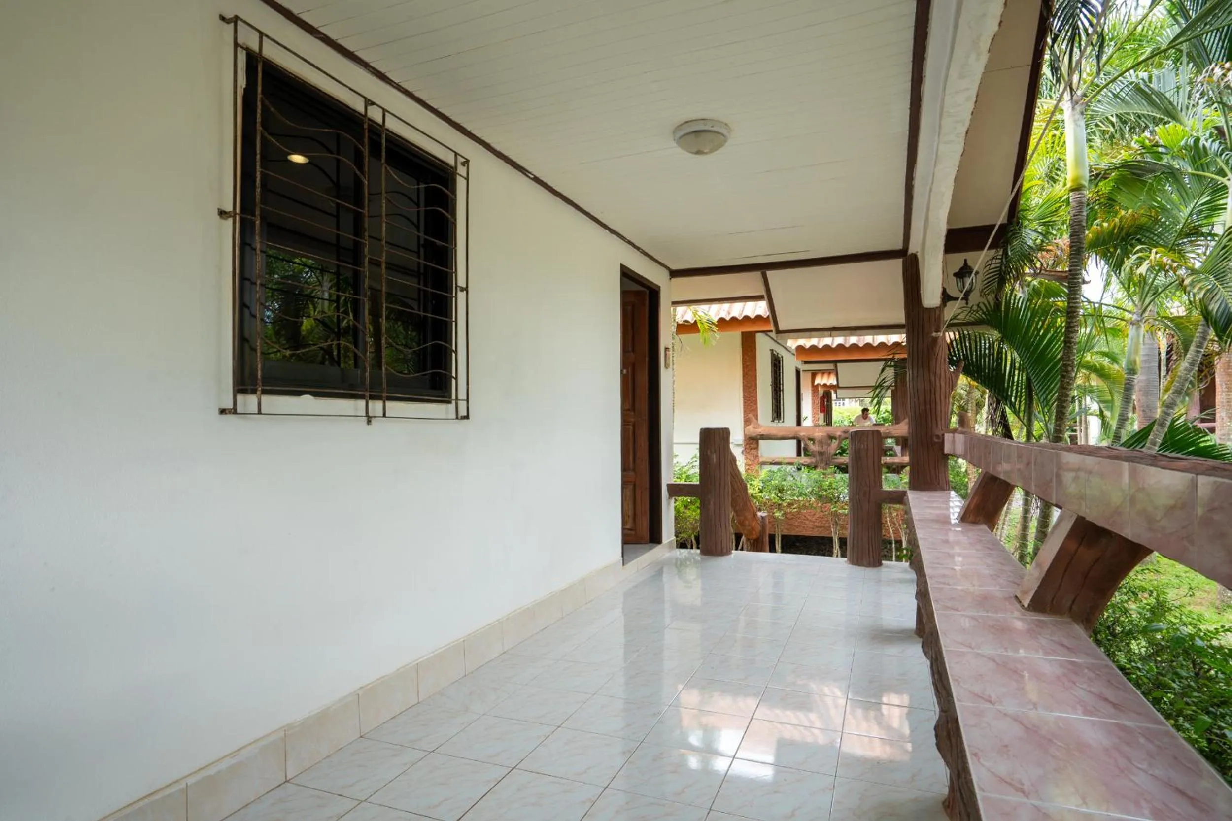 Patio in Lanta School Beach Resort