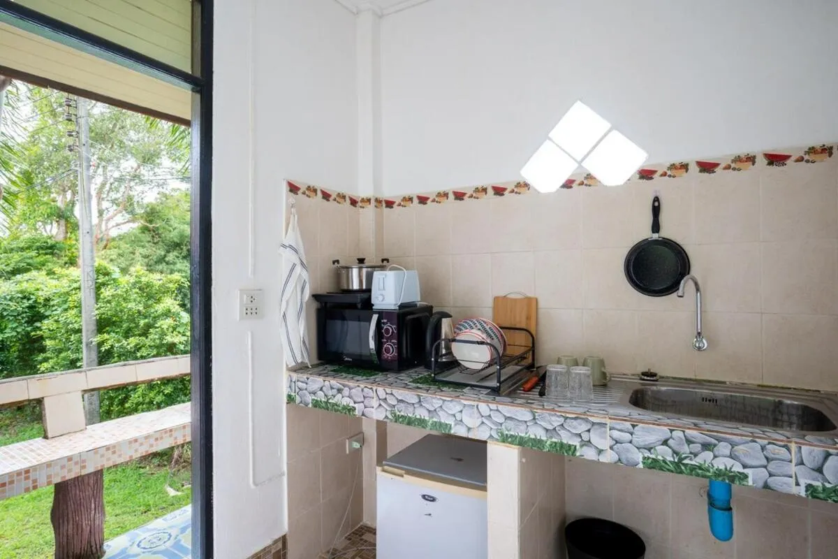 Lanta School Beach Resort