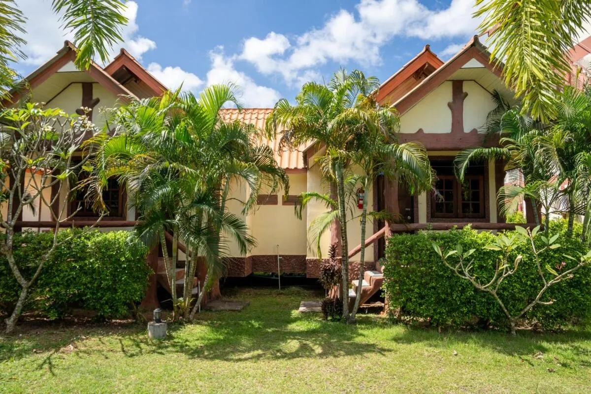 Lanta School Beach Resort