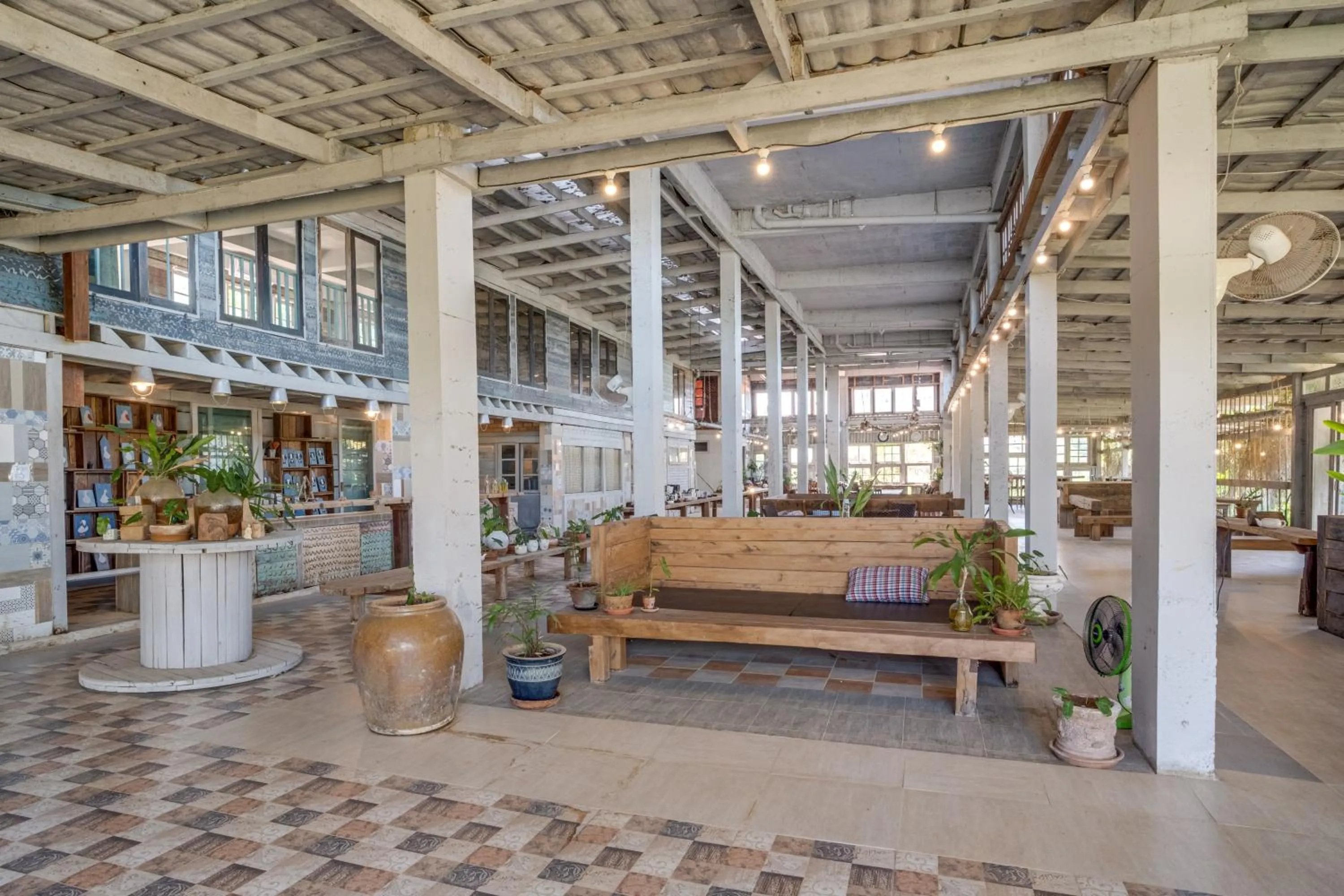 Artisan koh yao yai handcraft beachfront villas.