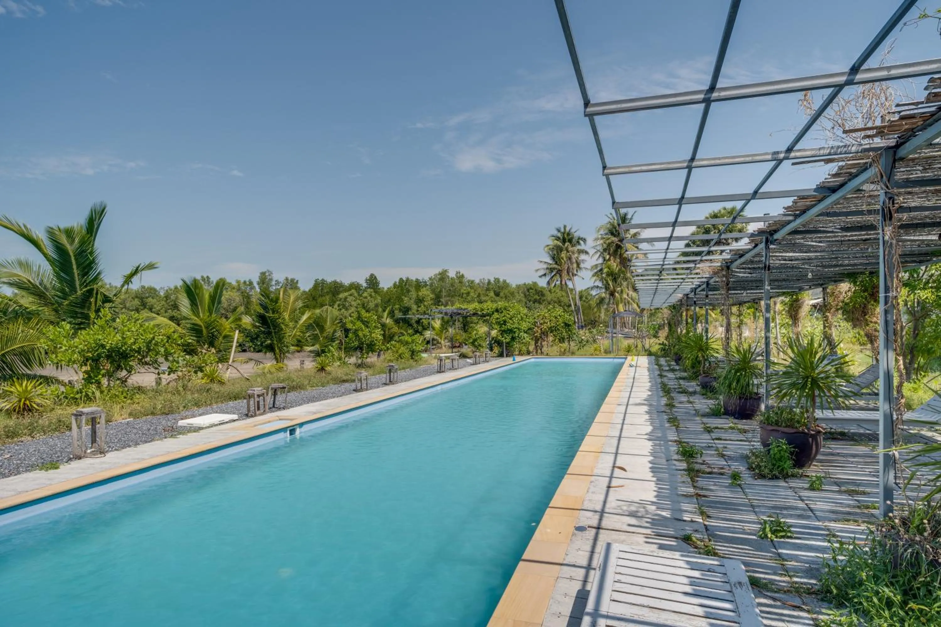 Artisan koh yao yai handcraft beachfront villas.