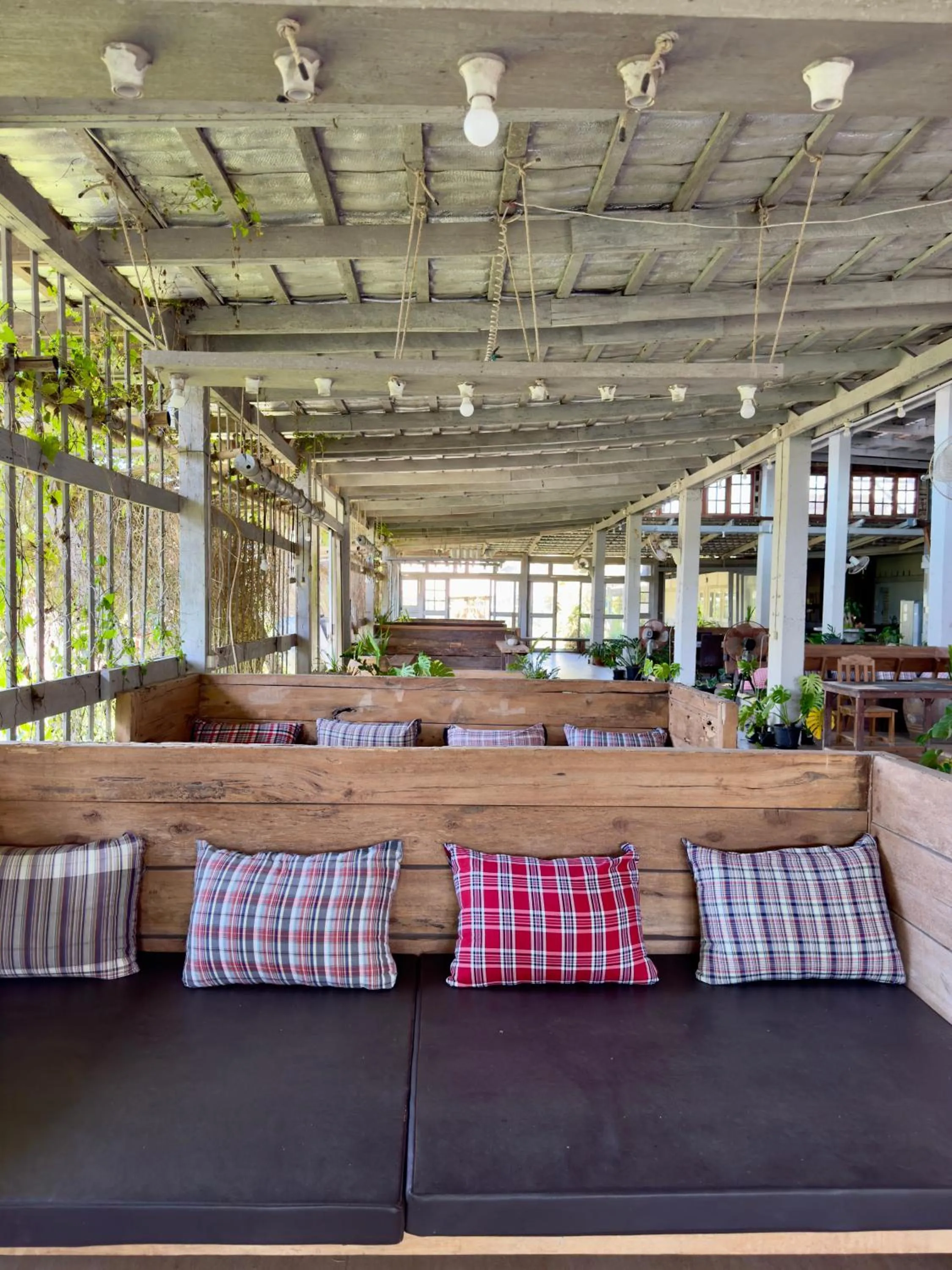 Artisan koh yao yai handcraft beachfront villas.