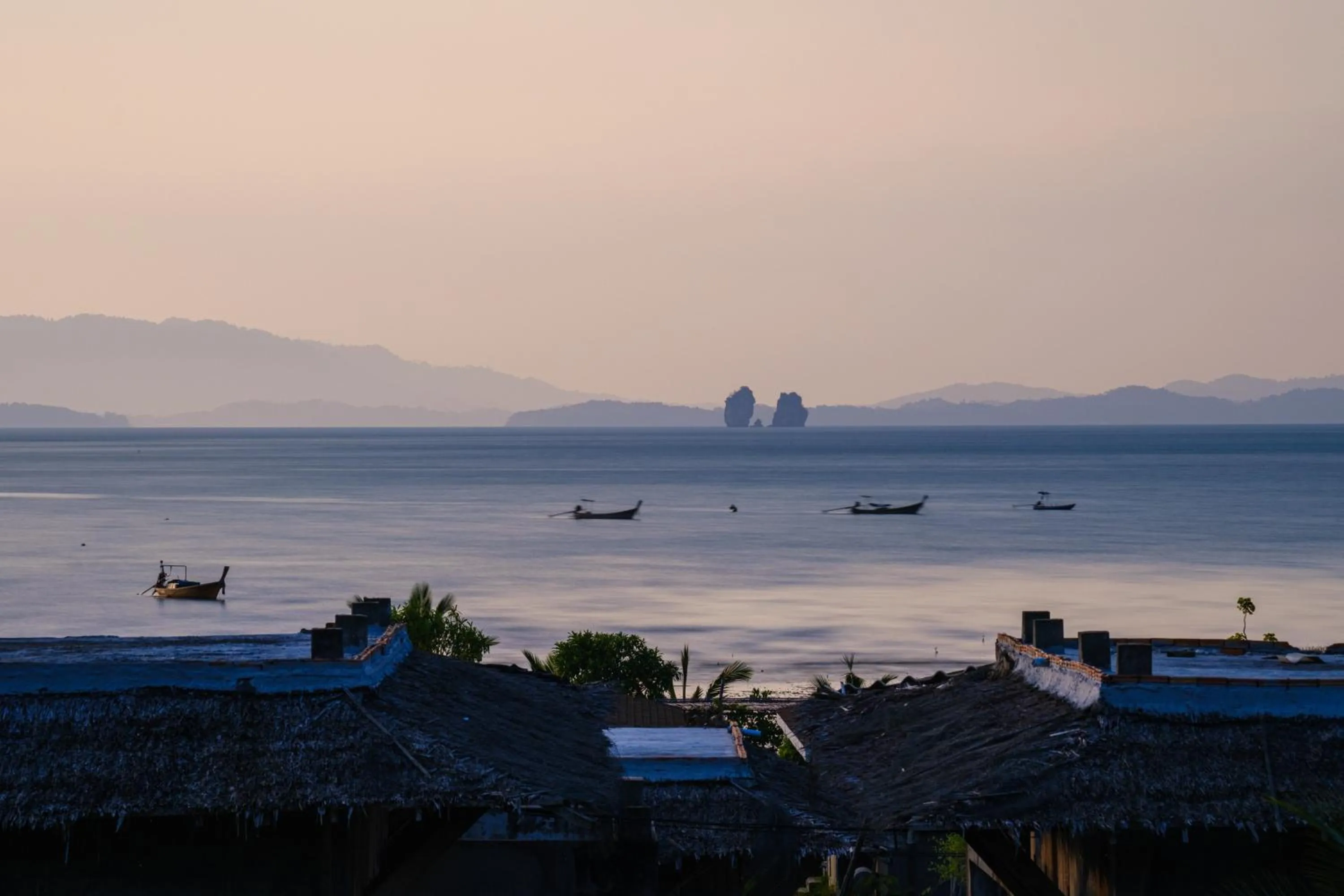 Artisan koh yao yai handcraft beachfront villas.