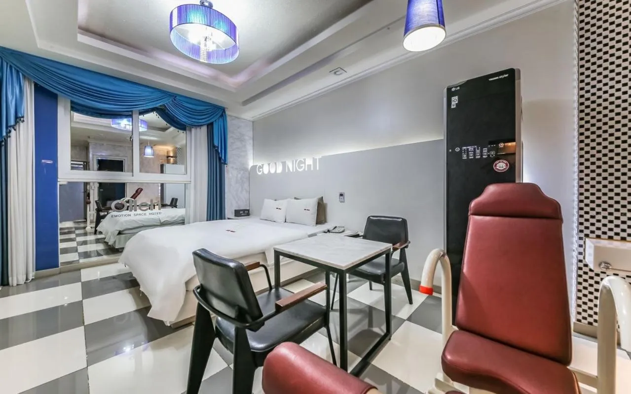 Bed in Olle Business Hotel