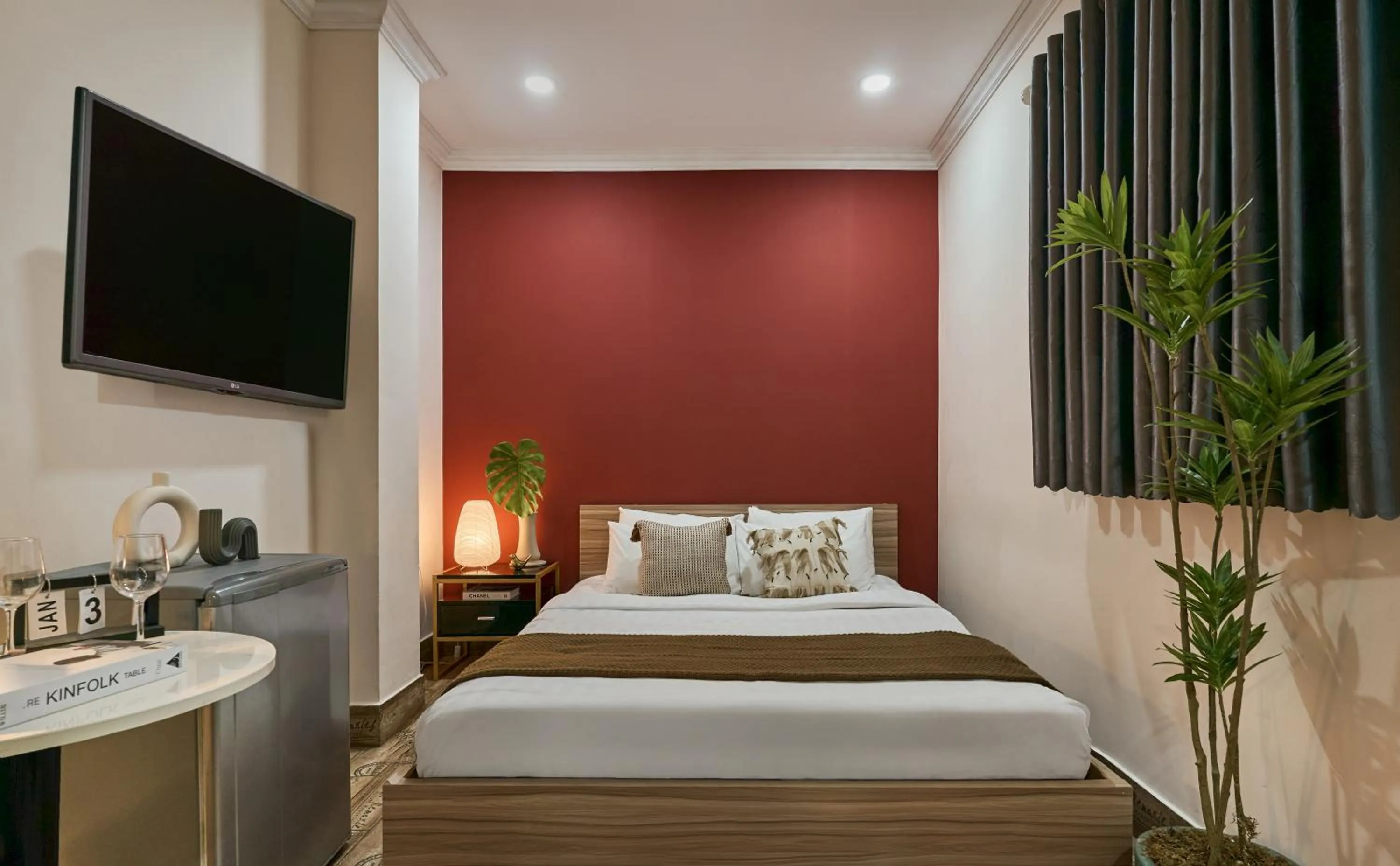 Bed in The Passion Hotel Airport - 5 minutes to Tan Son Nhat