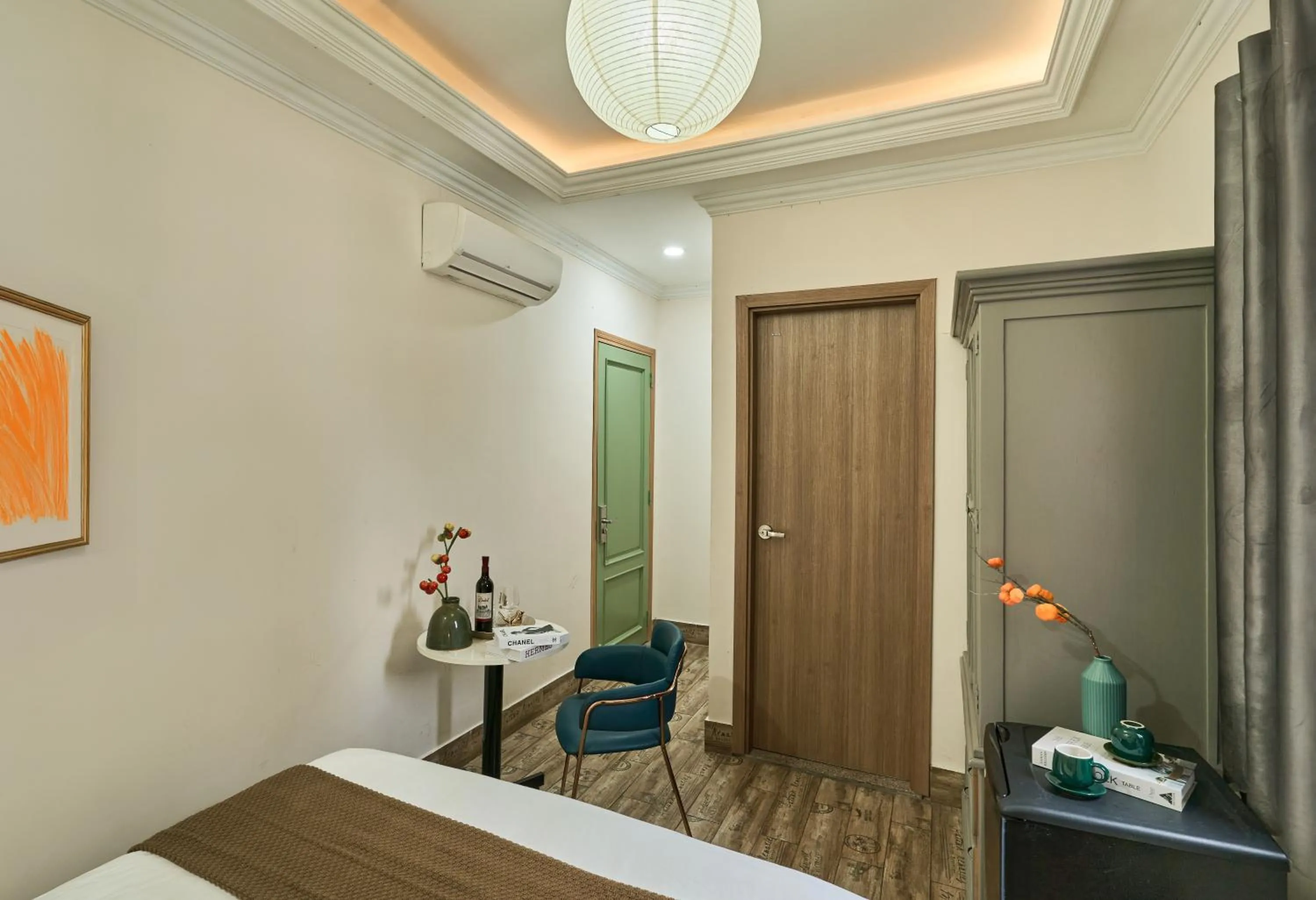 Bed in The Passion Hotel Airport - 5 minutes to Tan Son Nhat