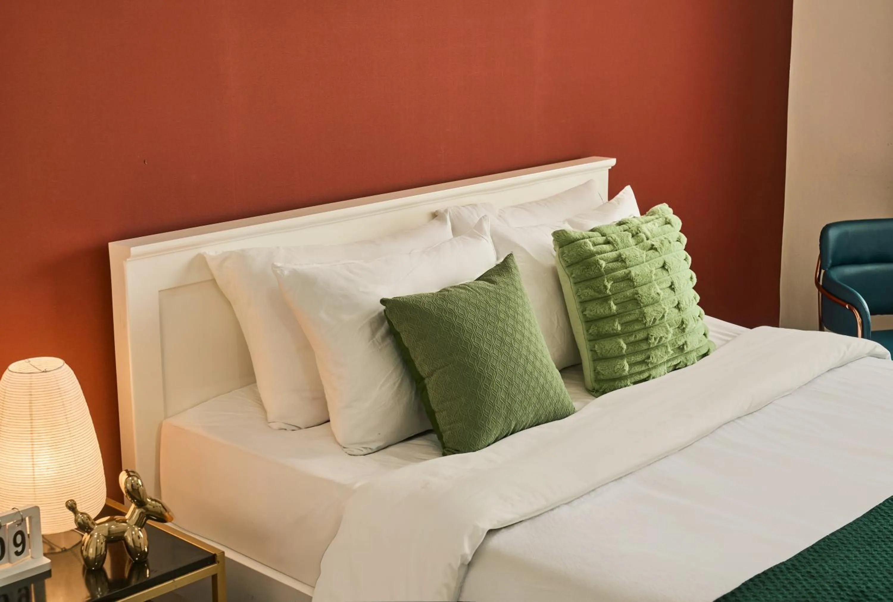 Bed in The Passion Hotel Airport - 5 minutes to Tan Son Nhat