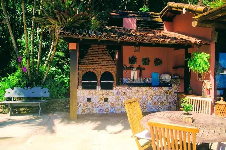 BBQ facilities in Pousada e Mergulho Jamanta