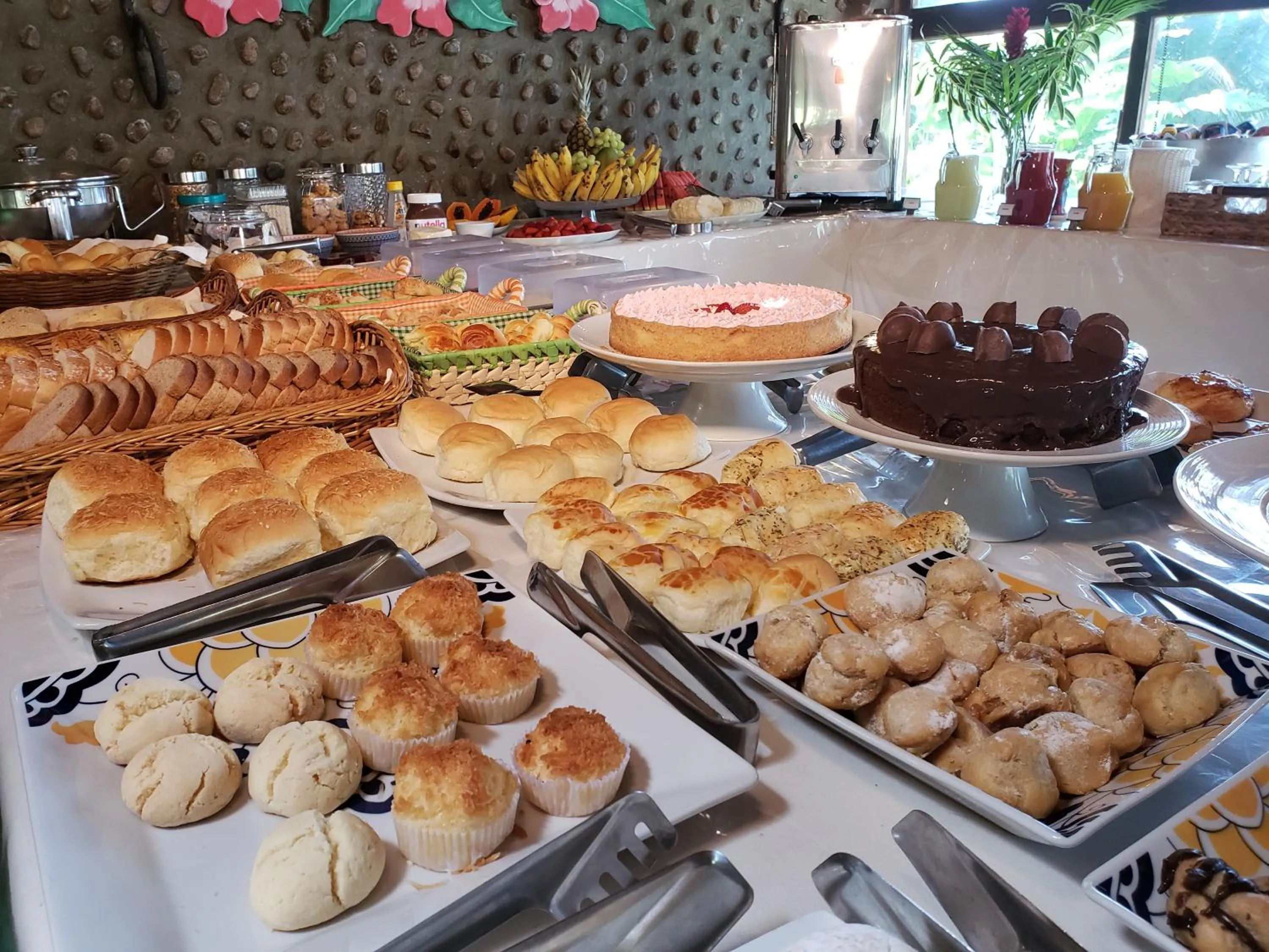Buffet breakfast in Pousada e Mergulho Jamanta