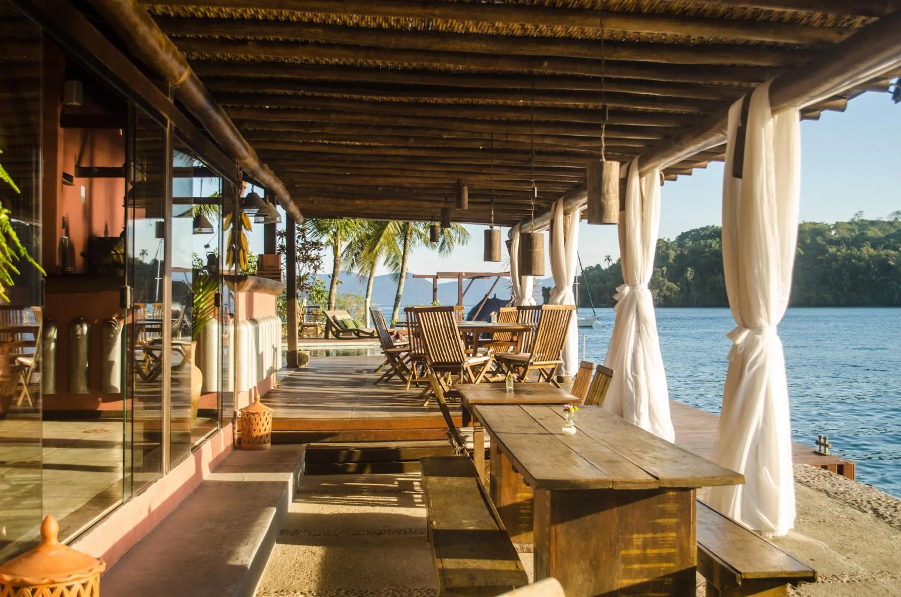 Restaurant/places to eat in Pousada e Mergulho Jamanta