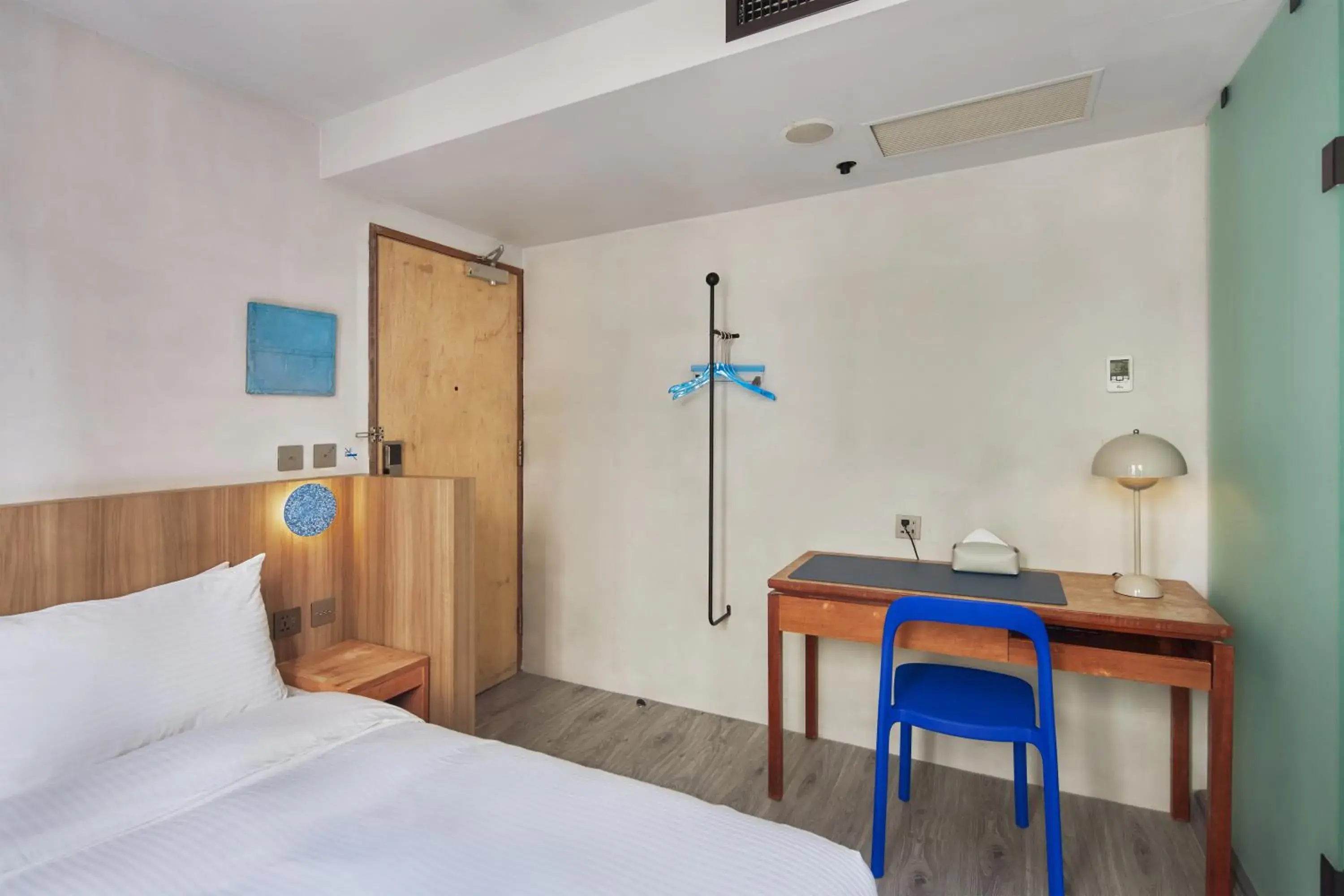 Photo of the whole room, Bed in The Blue by Just Inn Photo of the whole room, Bed in The Blue by Just Inn