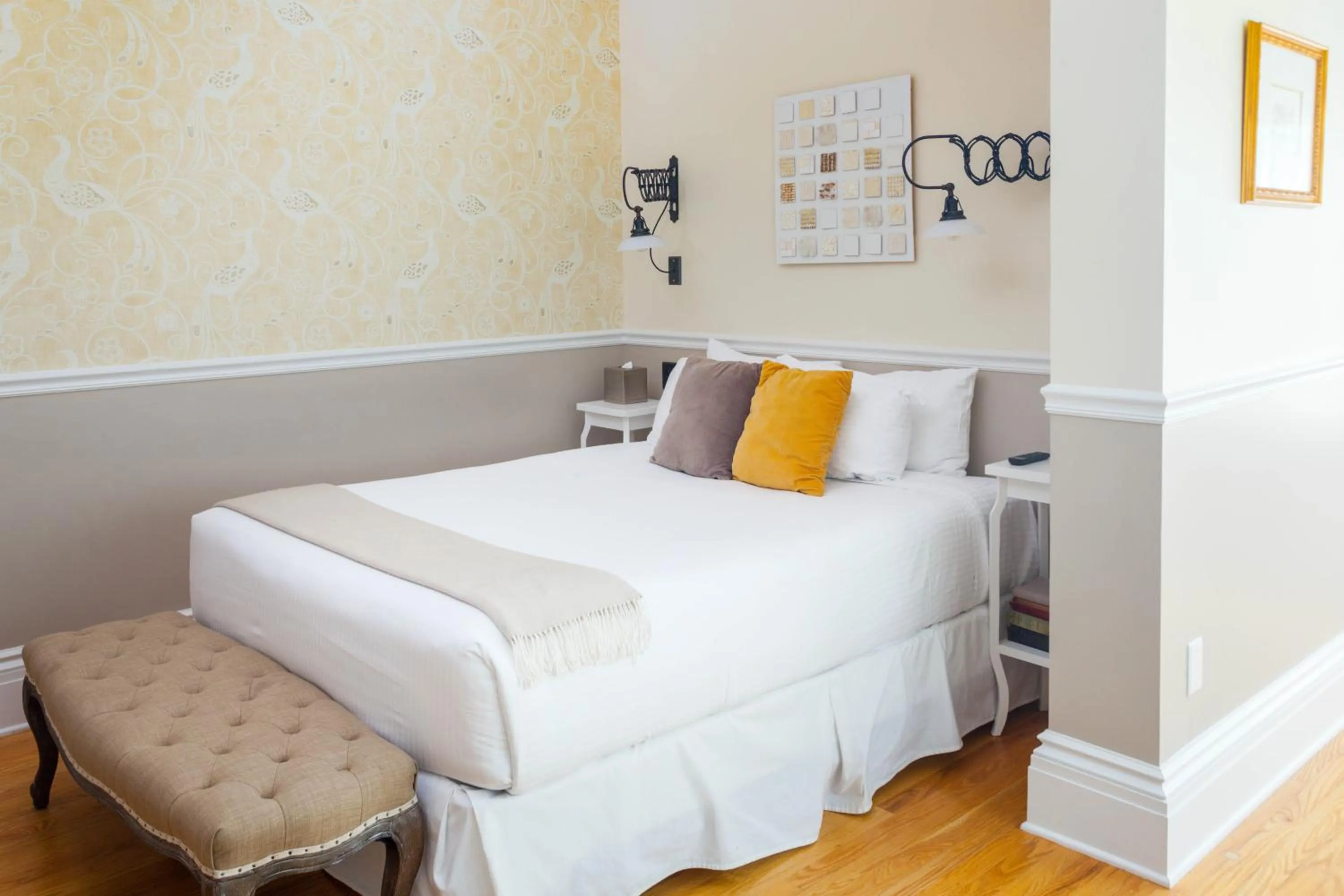 Bed in Argos Inn - Ithaca's Boutique Hotel