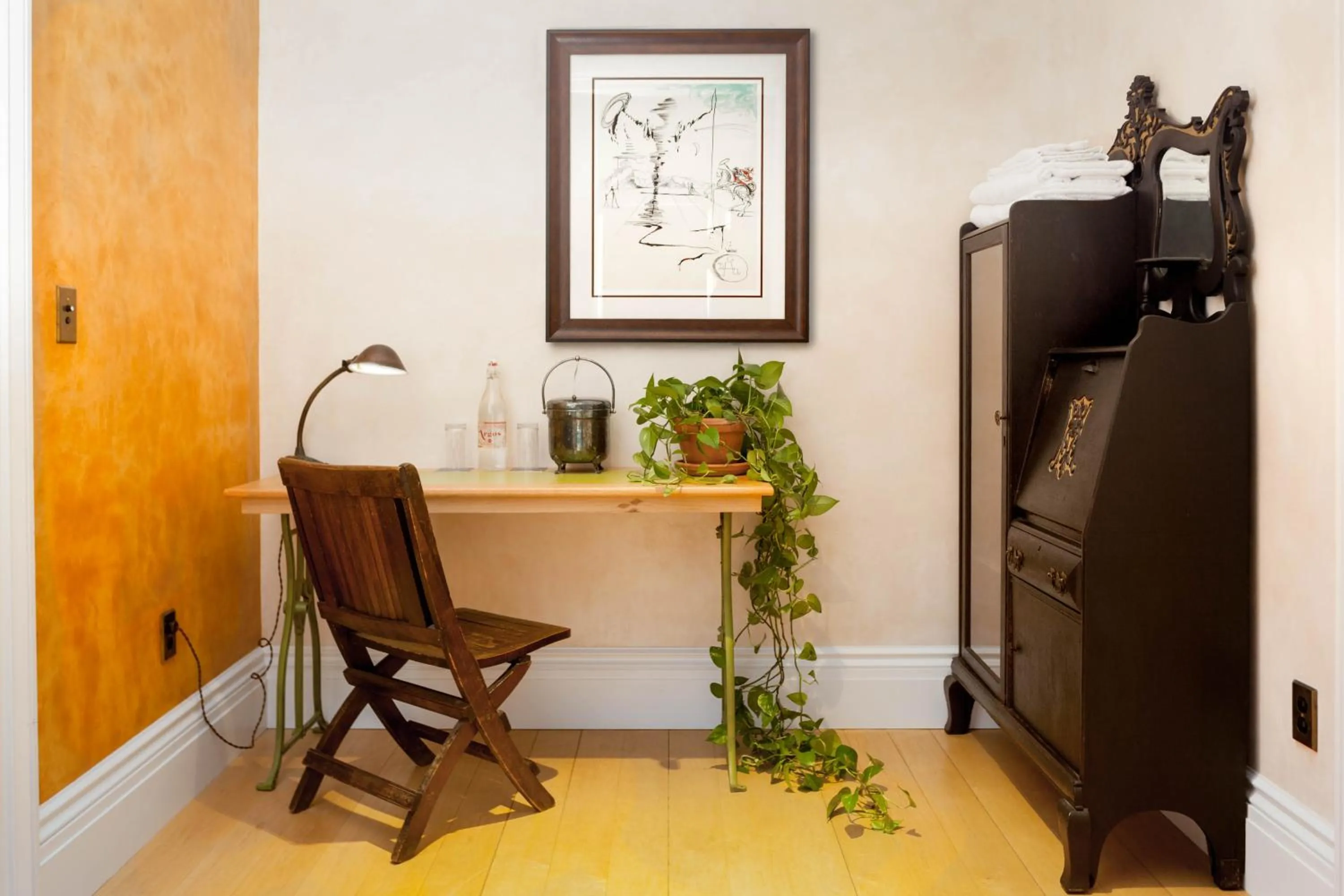 Seating area in Argos Inn - Ithaca's Boutique Hotel