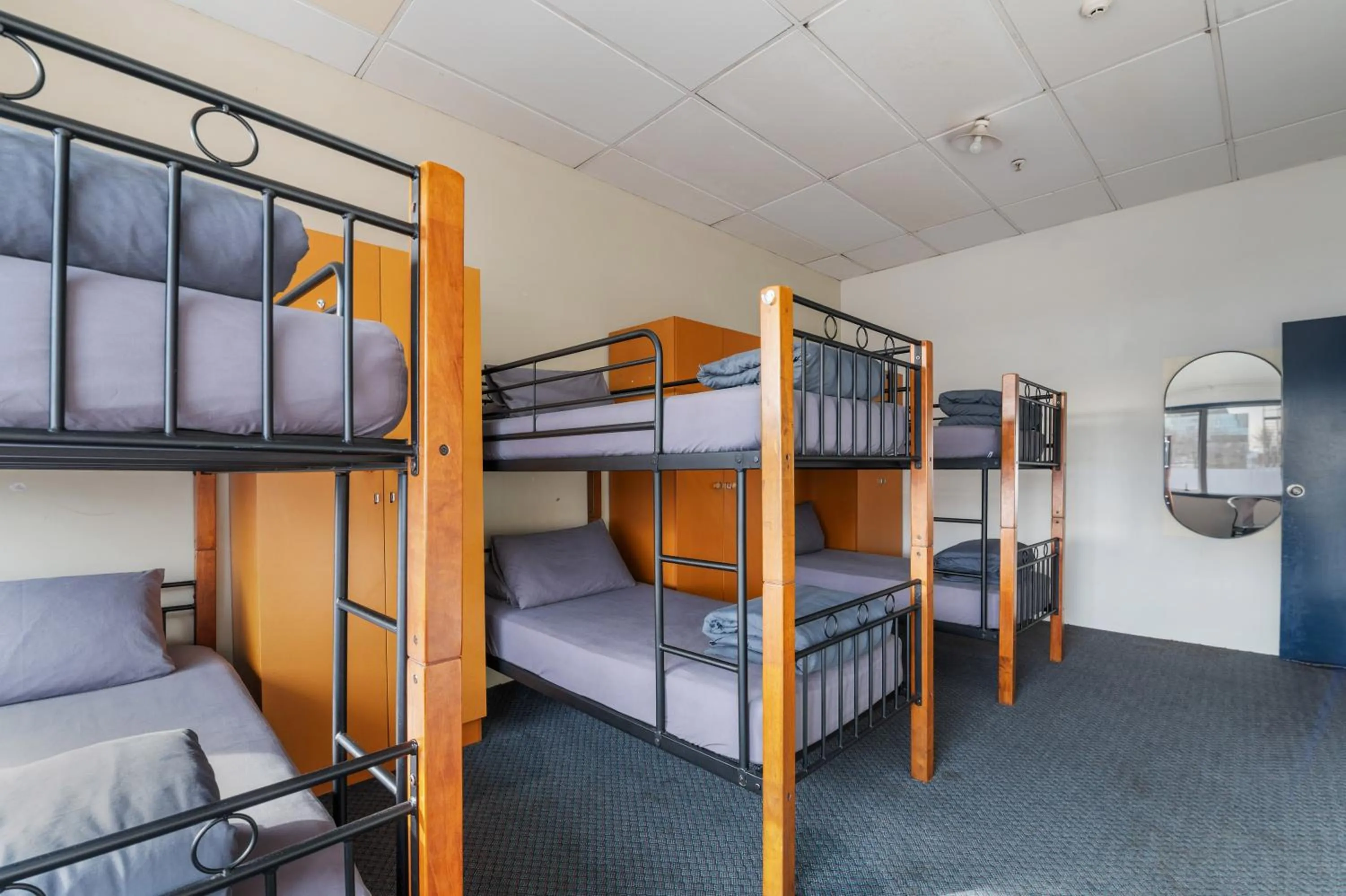 Bedroom, Bed in Rock Solid Backpackers Rotorua