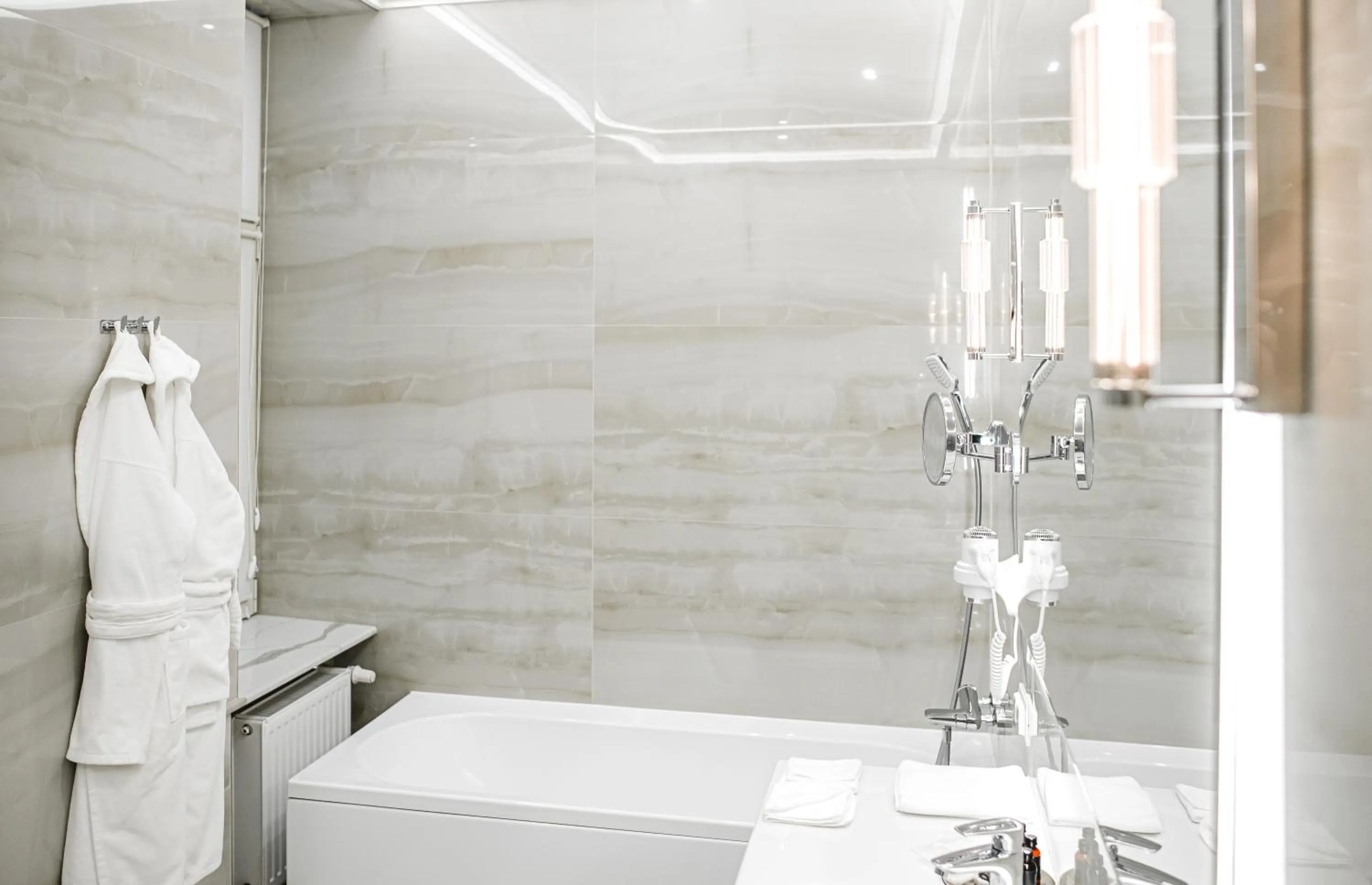 Bath in Nadiya Palace & Wellness