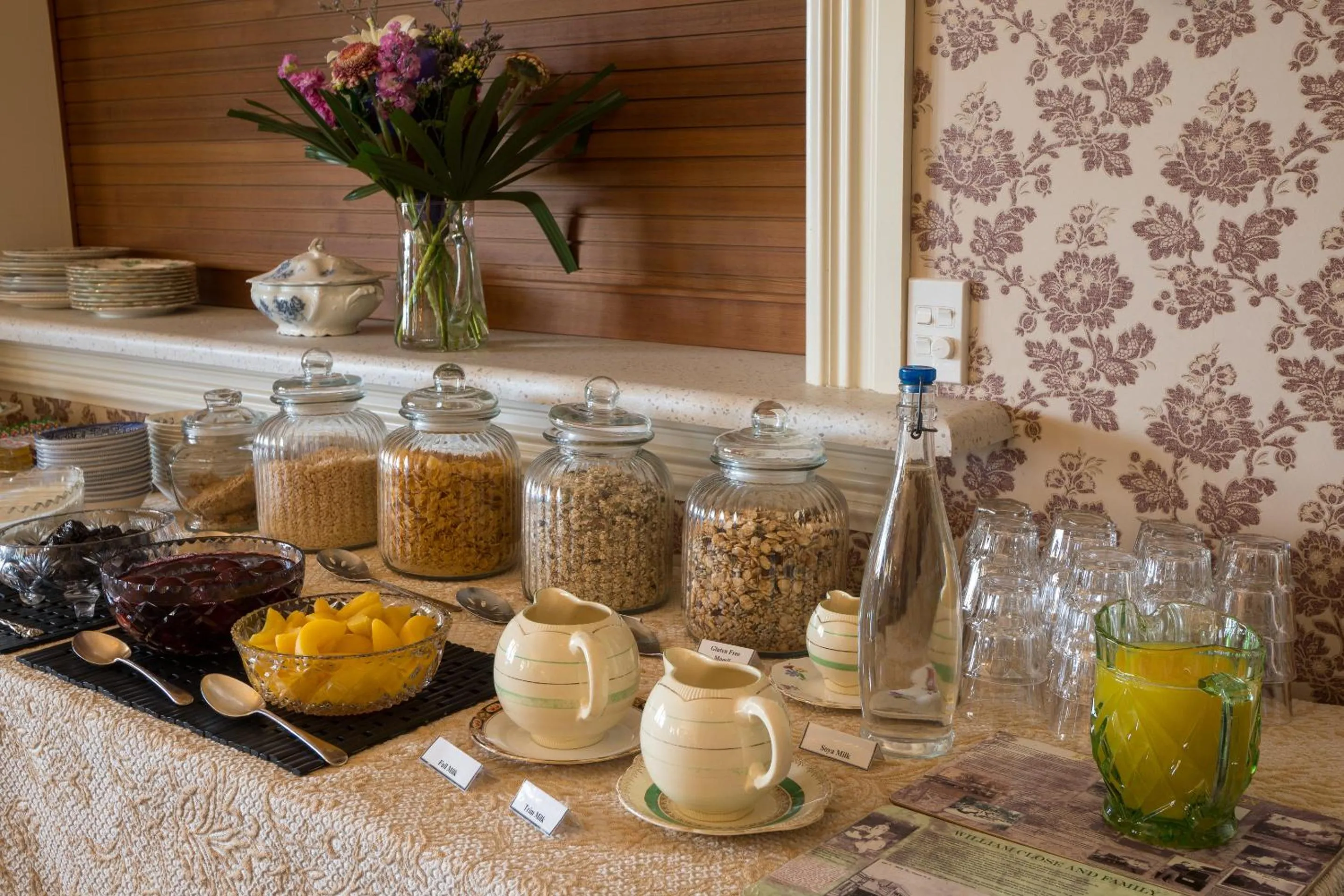 Breakfast in Theatre Royal Hotel