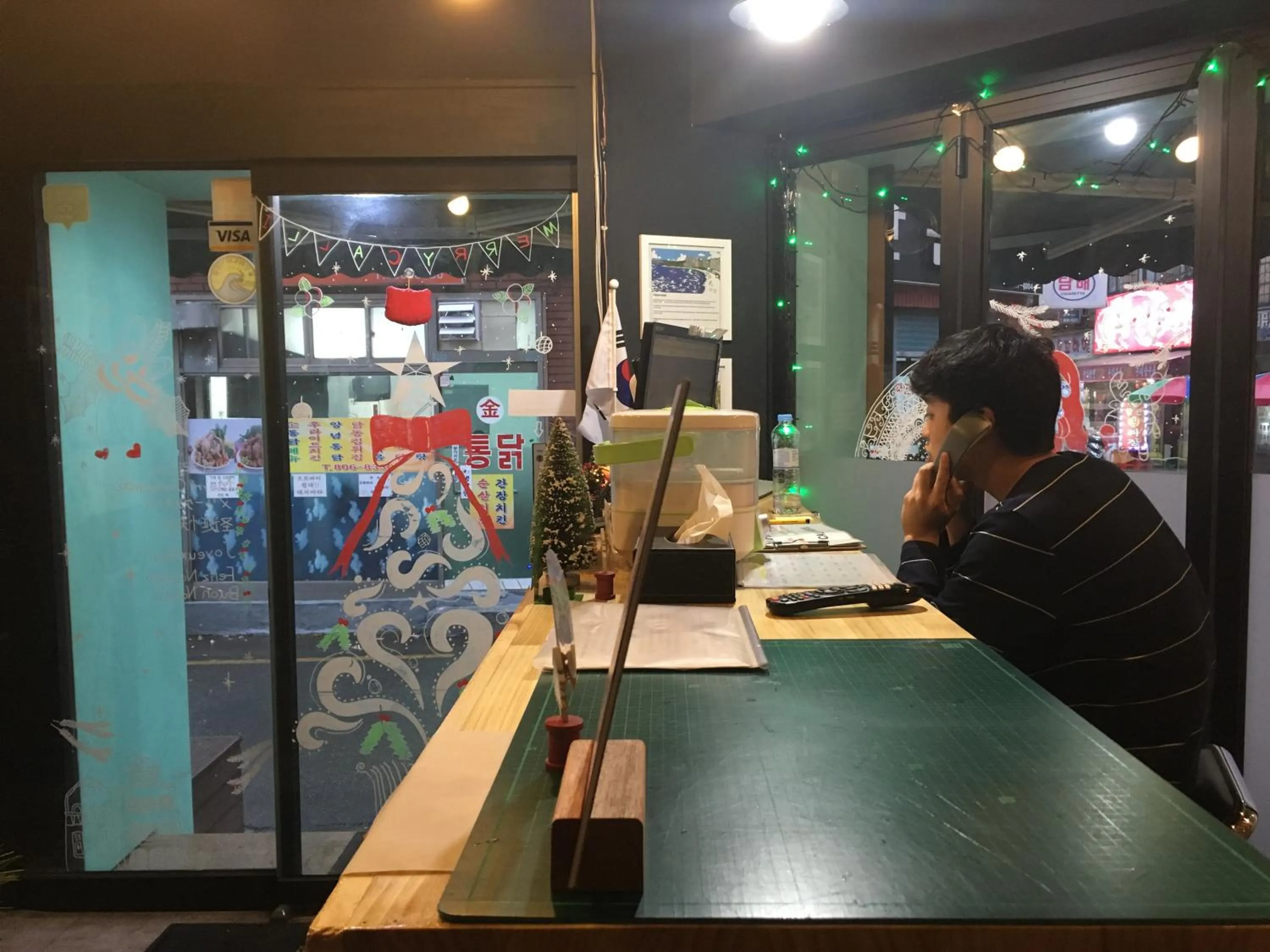 Facade/entrance in Calli Hostel