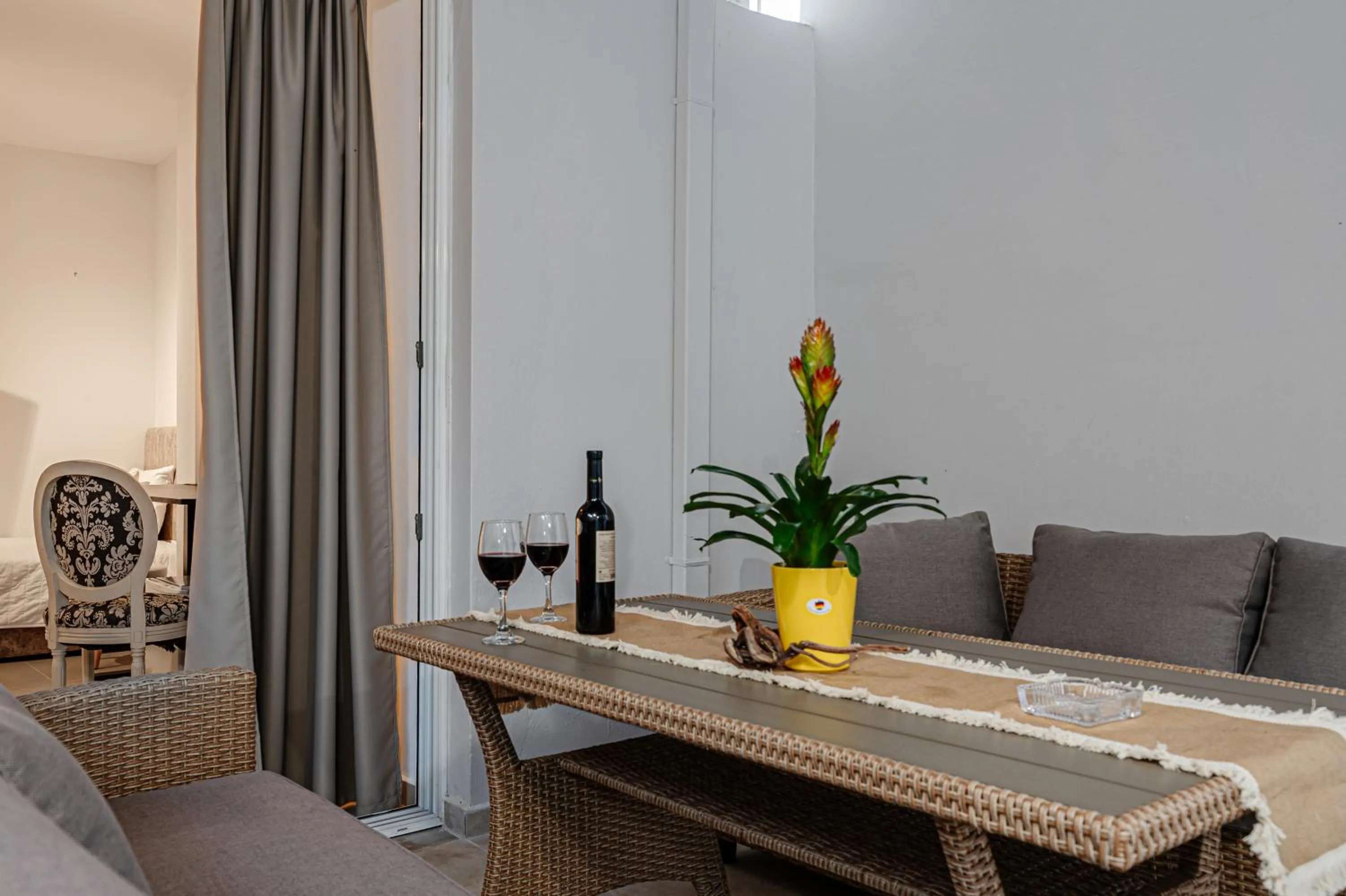 Seating area in AMINA APARTMENTS