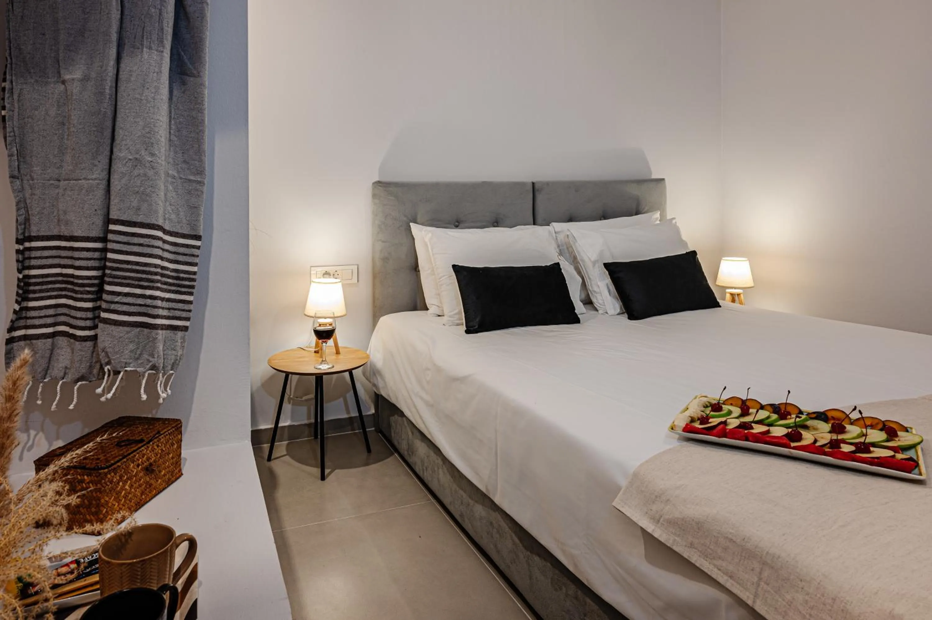 Bed in AMINA APARTMENTS