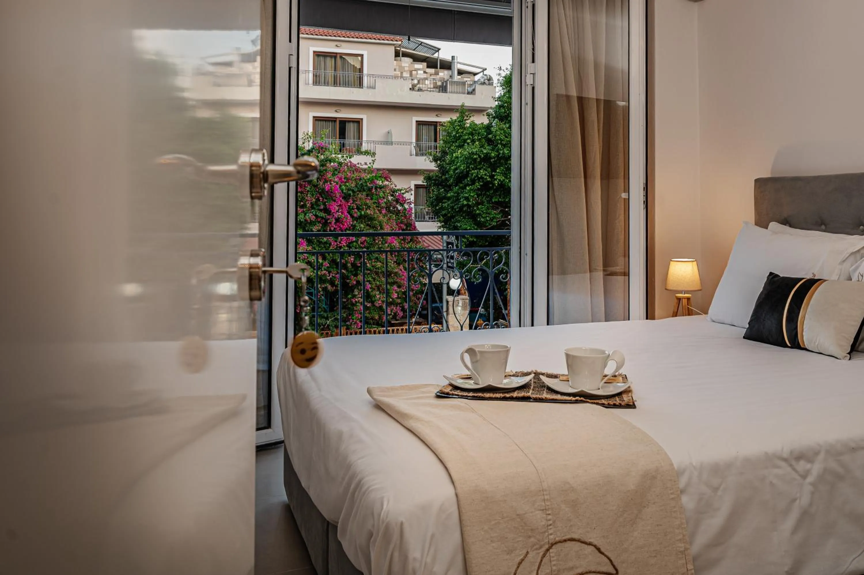 Bed in AMINA APARTMENTS