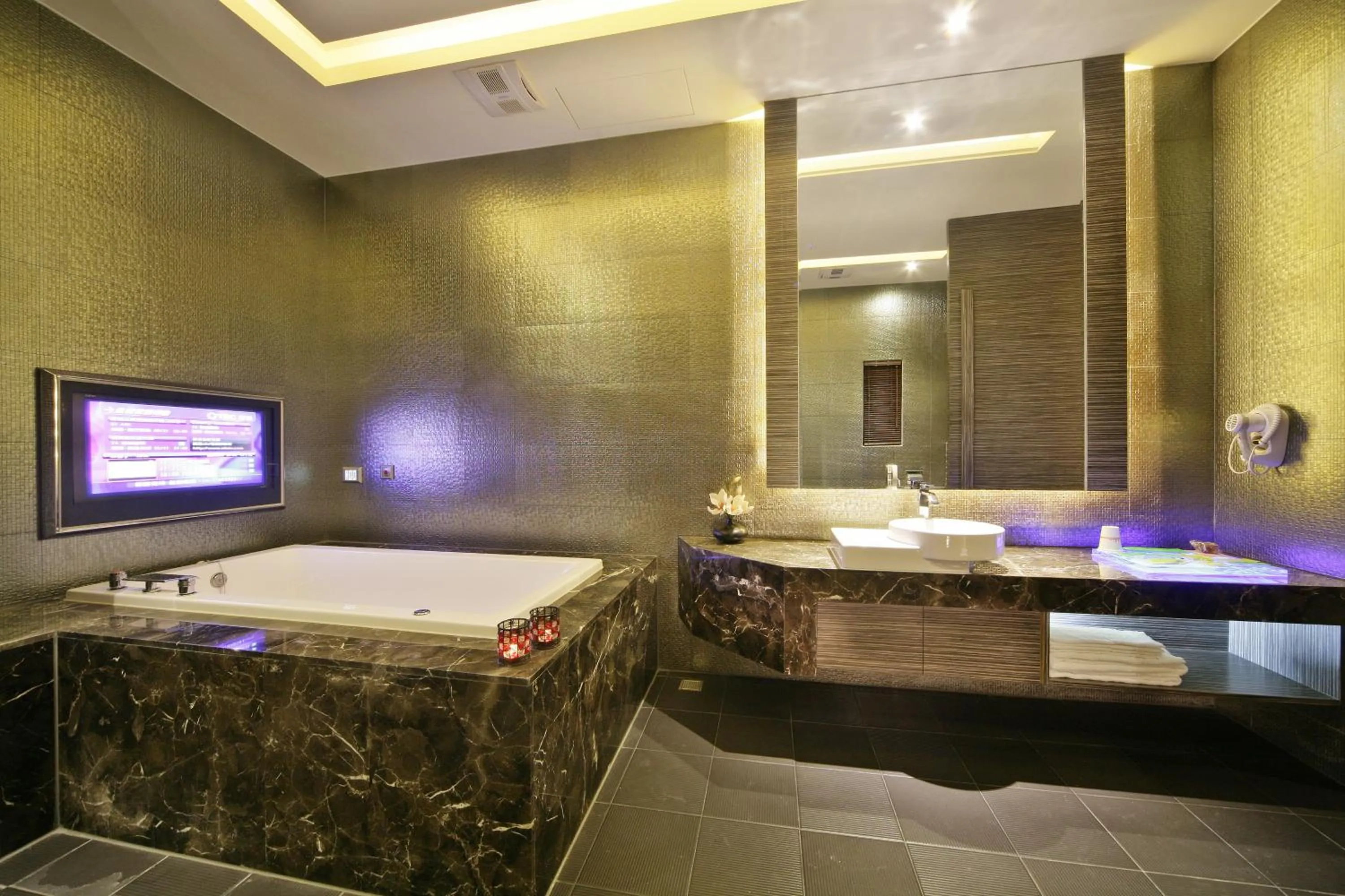 Bathroom in Han Guan Motel