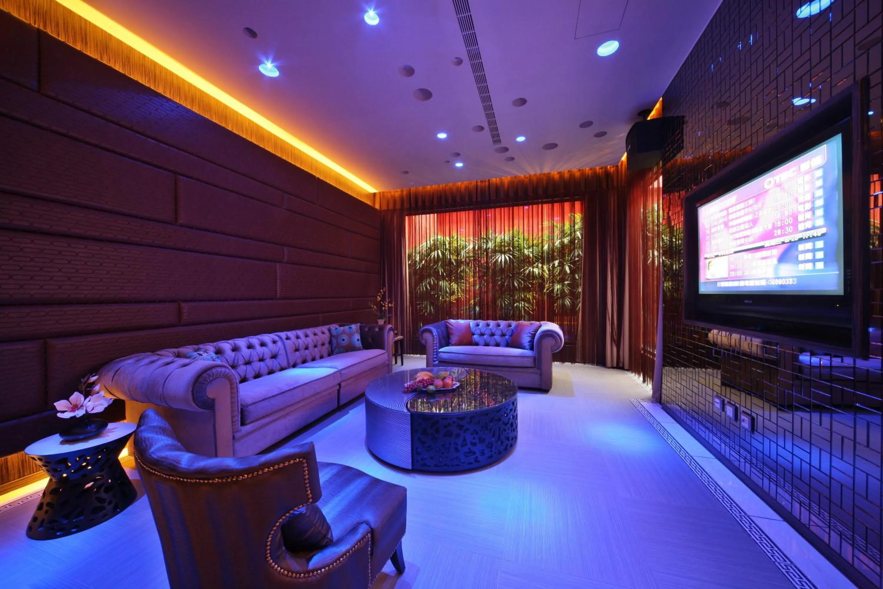 Karaoke in Han Guan Motel