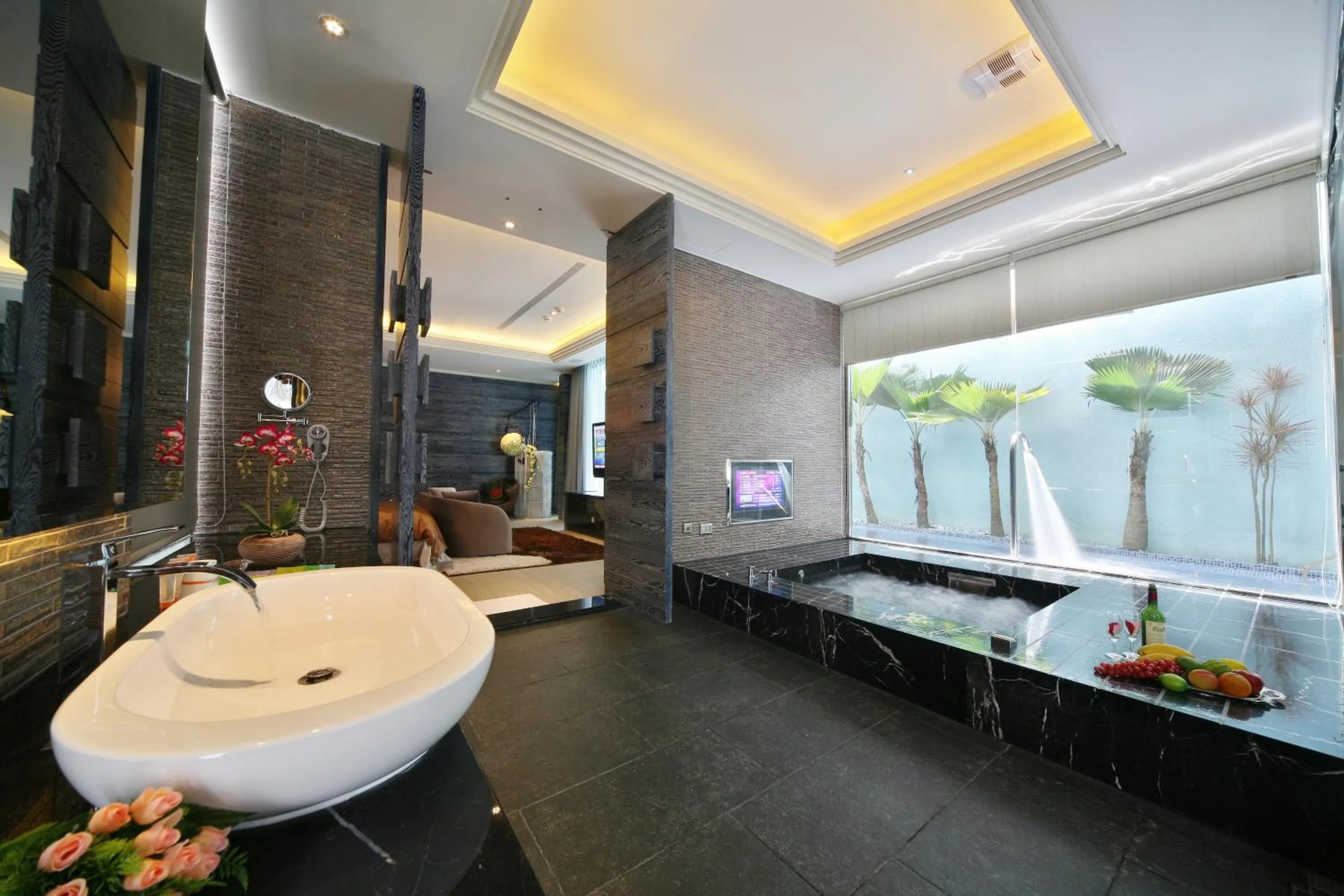 Bathroom in Han Guan Motel