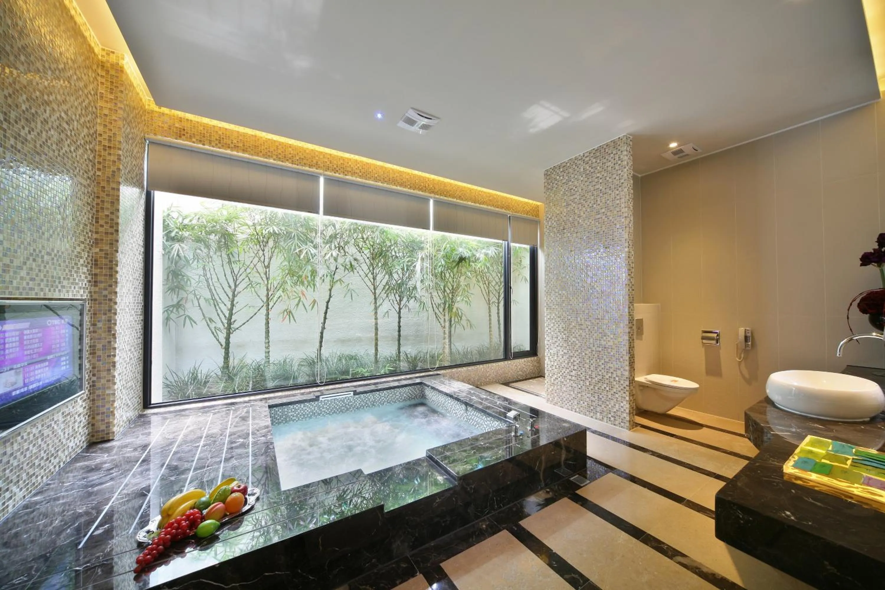 Bathroom in Han Guan Motel