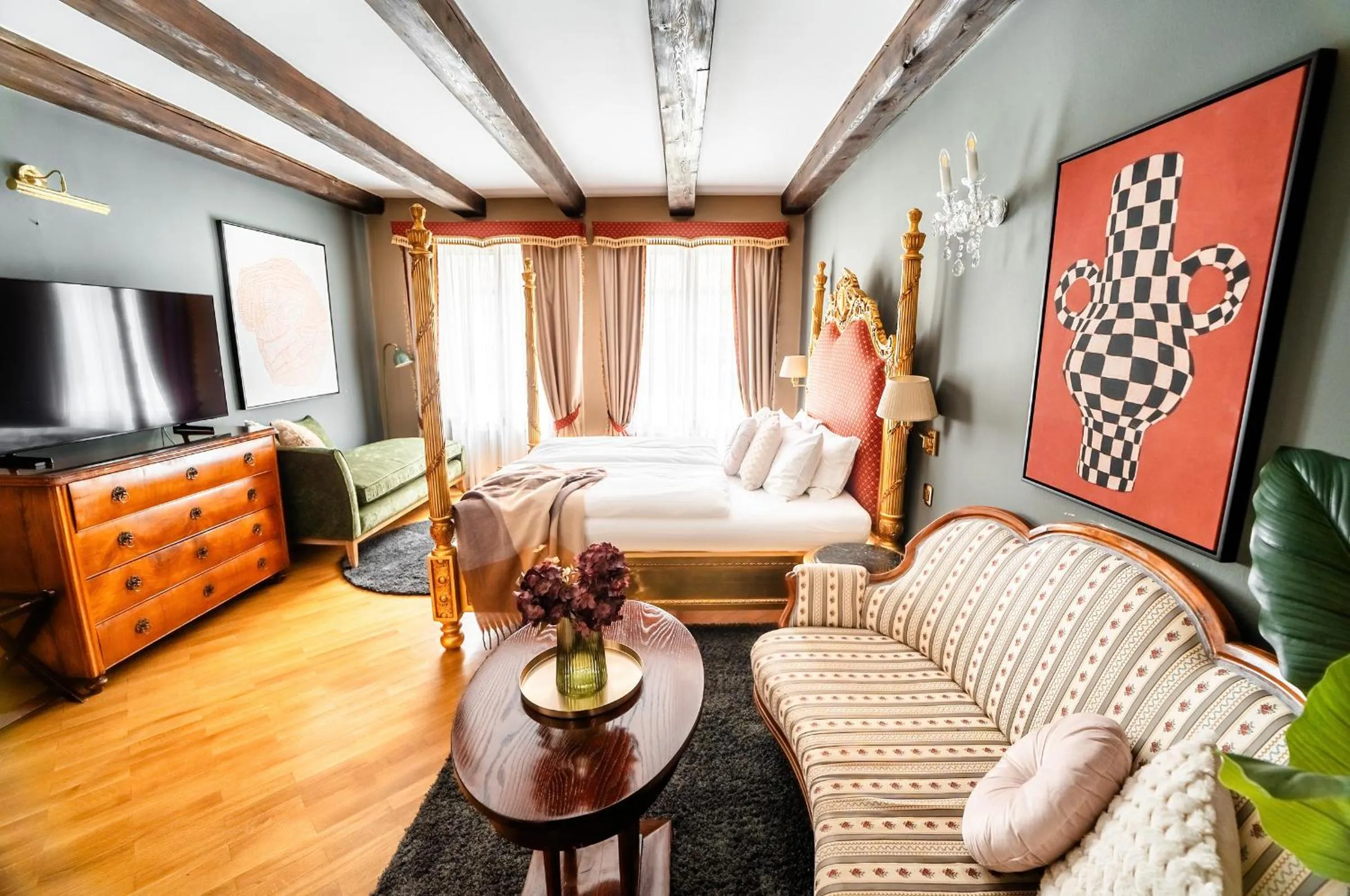 Bed in Nosticova Heritage