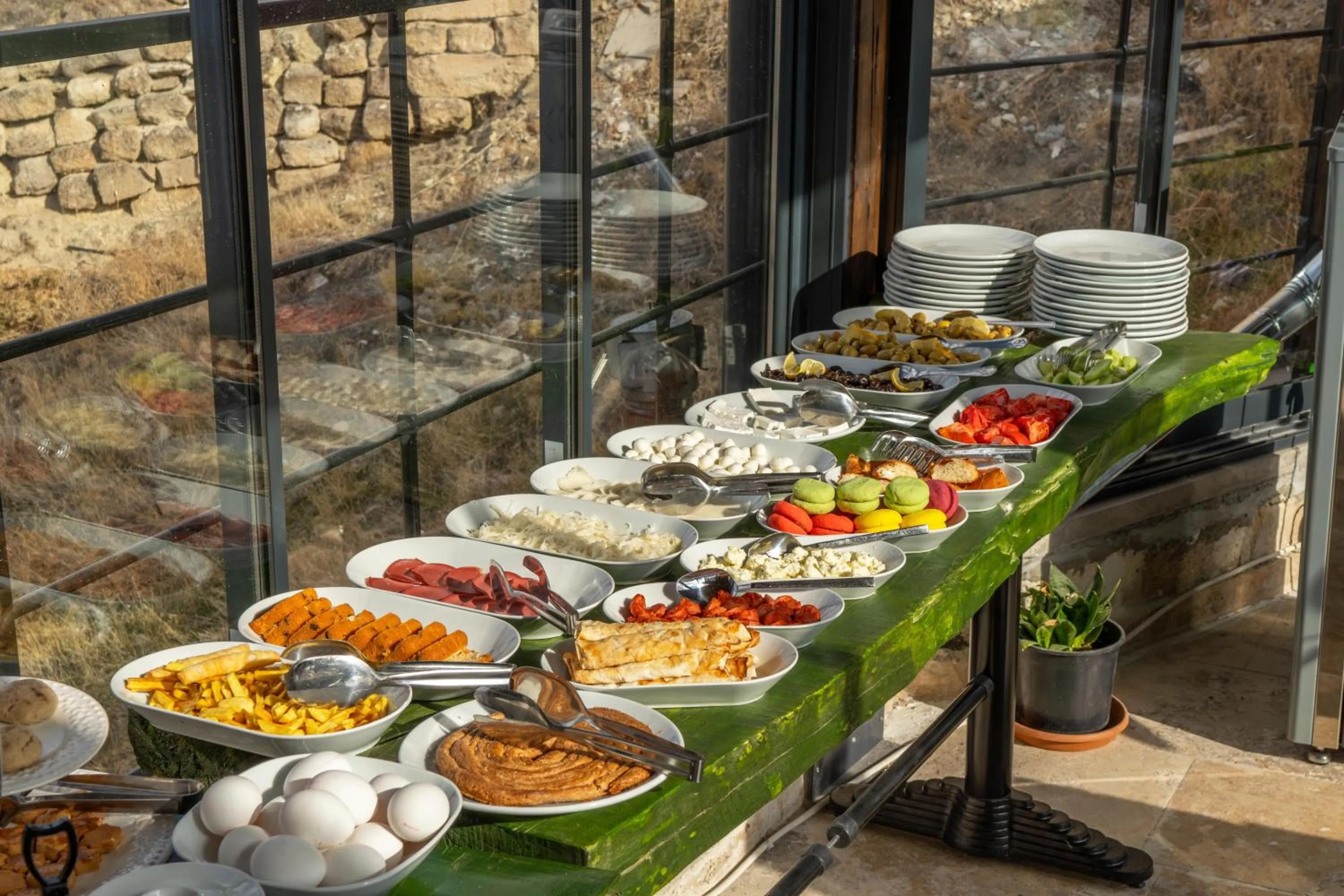 Buffet breakfast in Belenus Cave House