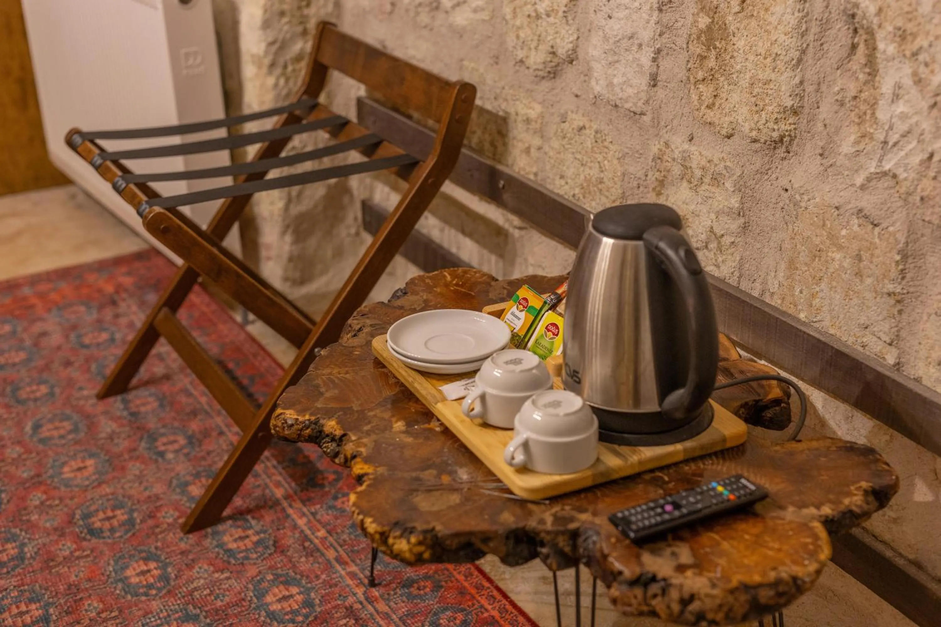Coffee/tea facilities in Belenus Cave House
