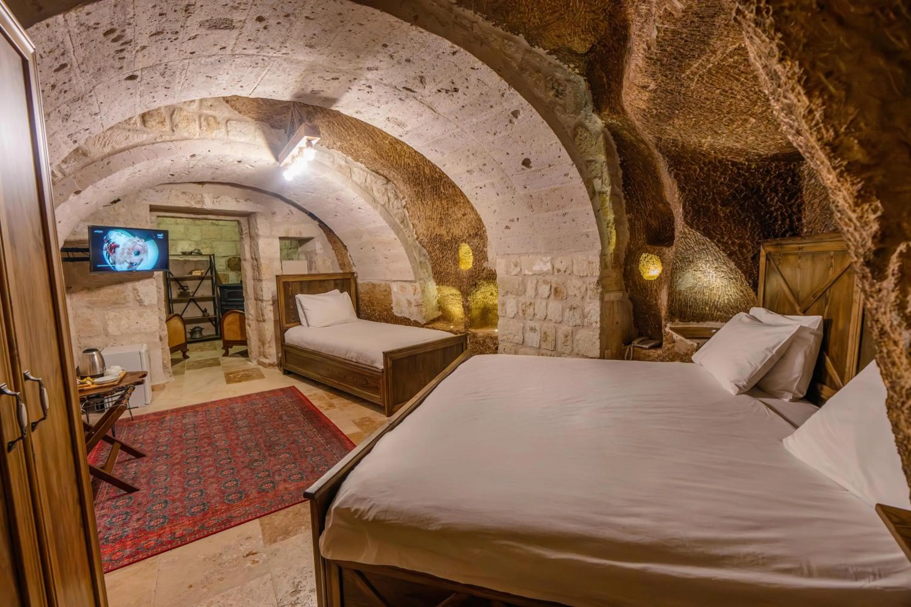 TV and multimedia, Bed in Belenus Cave House