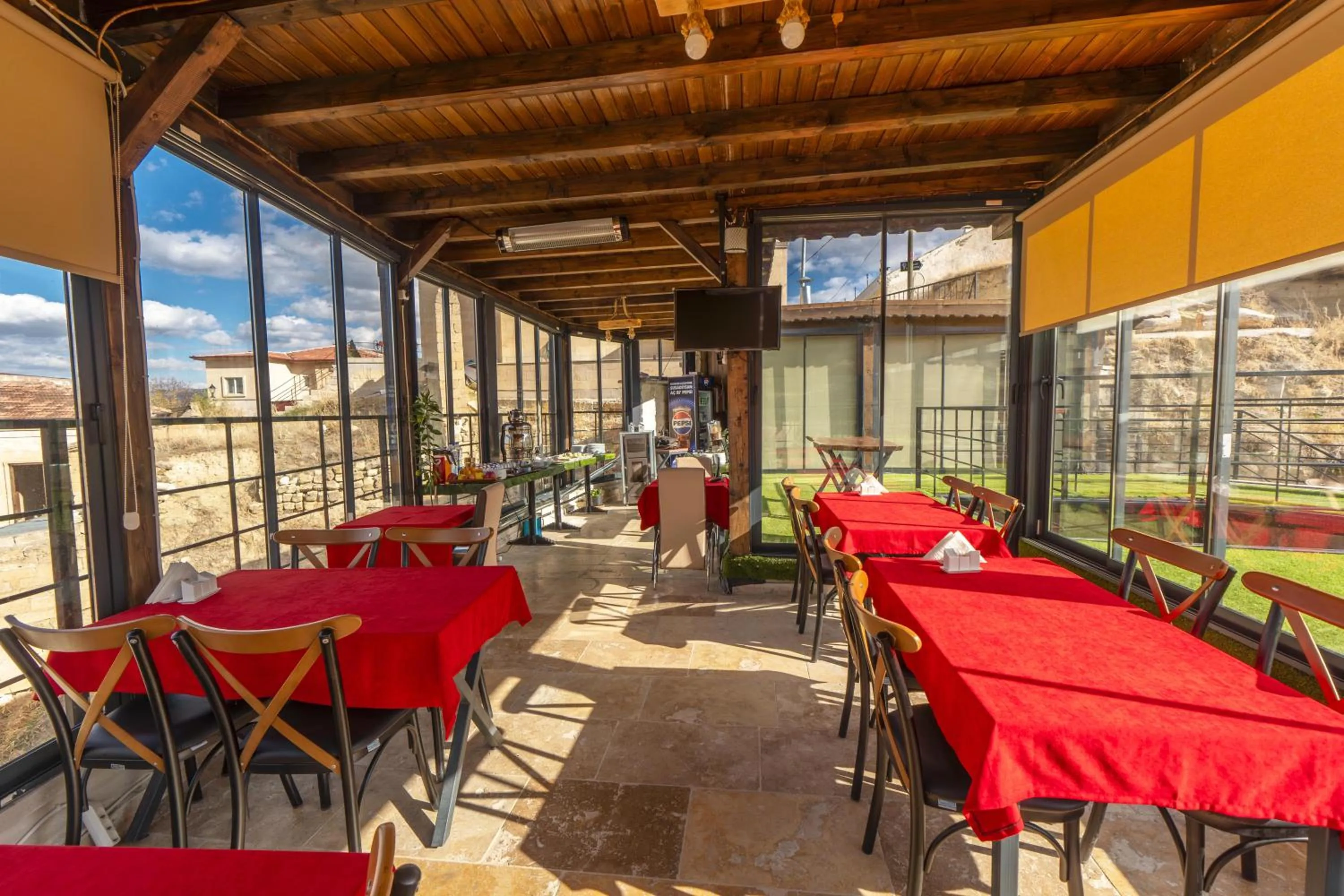 Restaurant/places to eat in Belenus Cave House