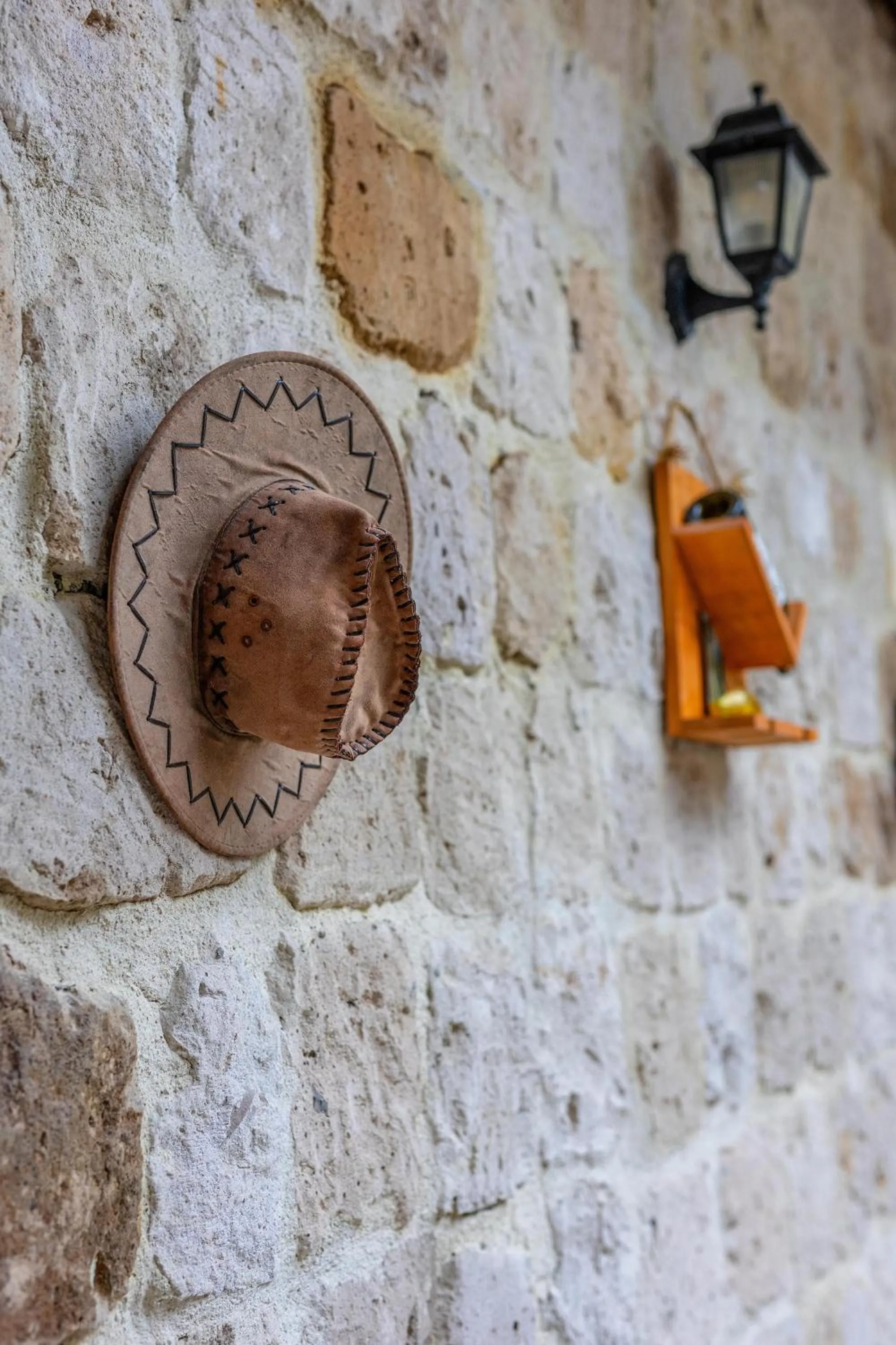 Decorative detail in Belenus Cave House