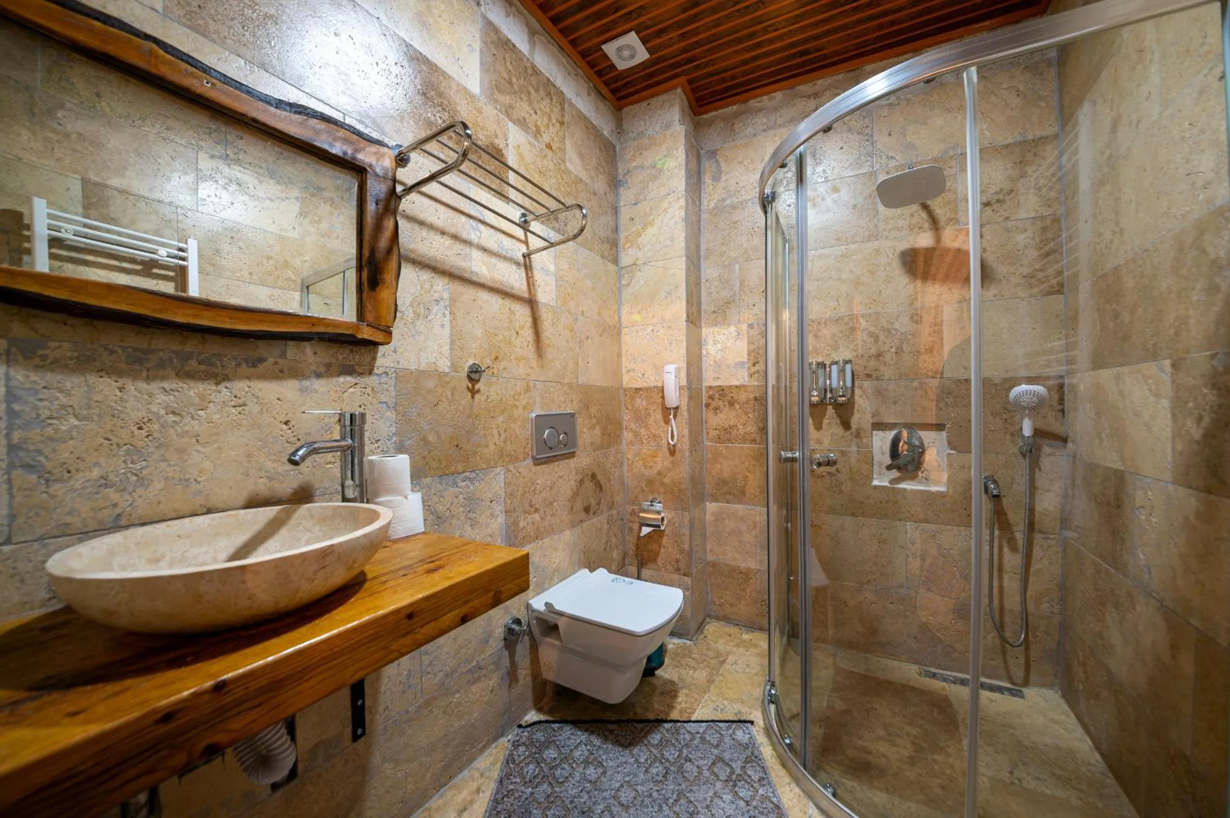 Shower in Belenus Cave House