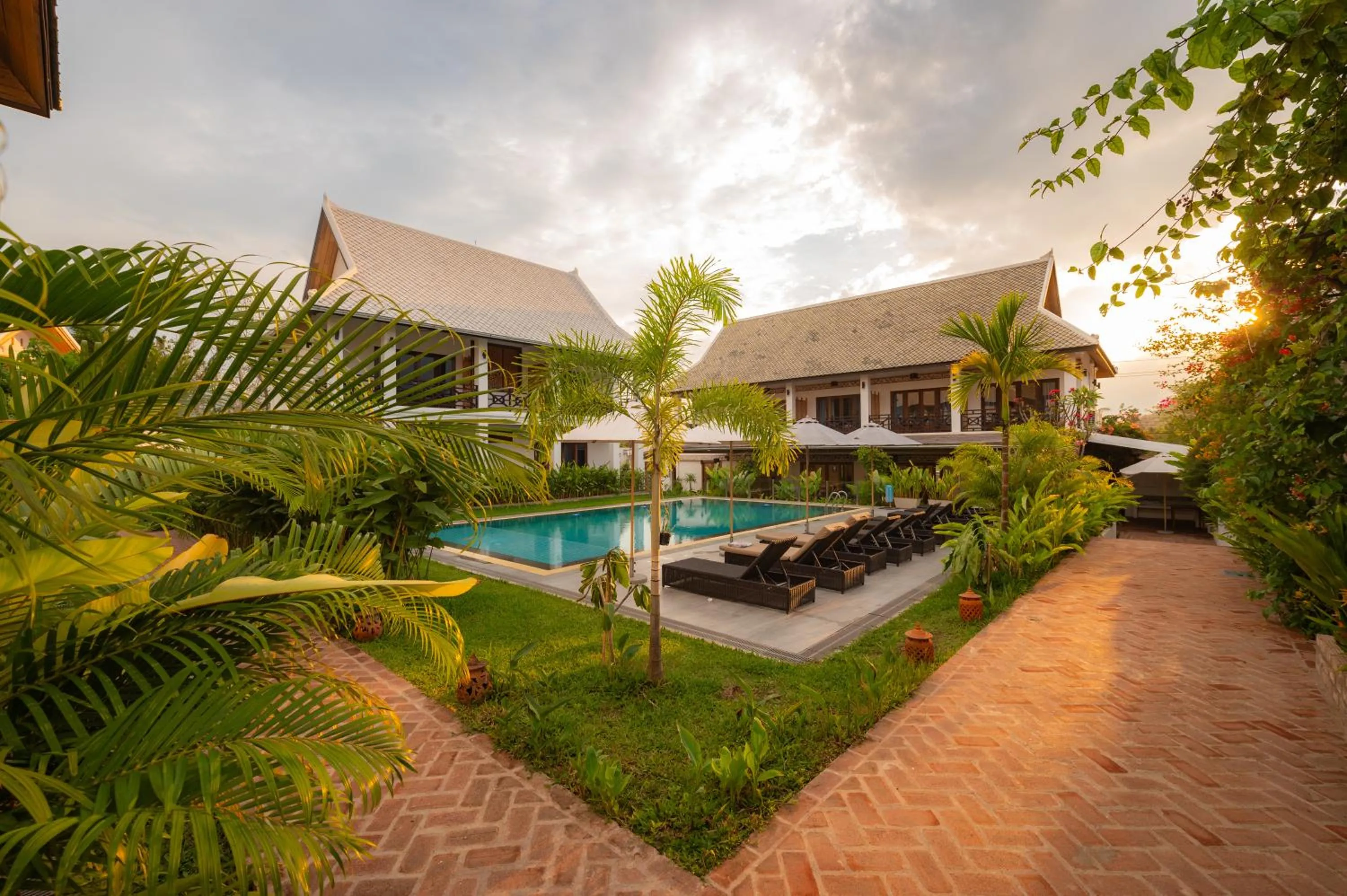 Garden in Madilao Hotel