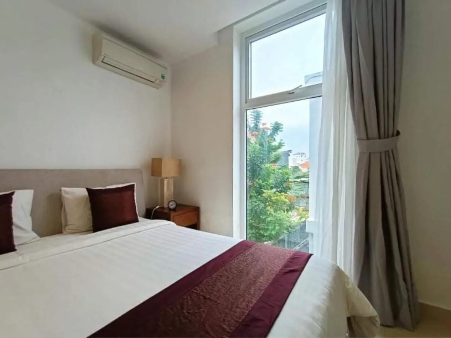 Bed in Glenwood Residences