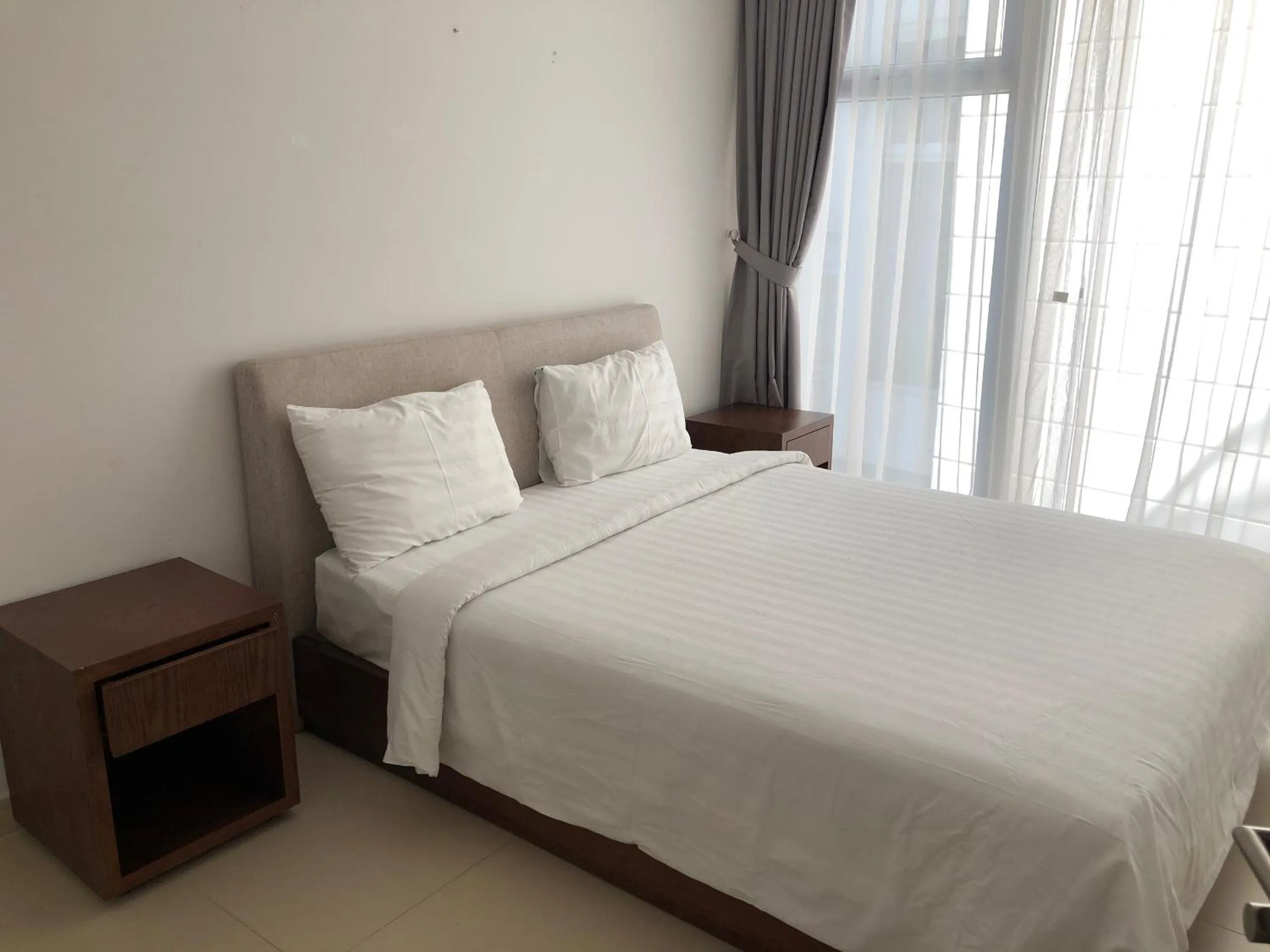 Bed in Glenwood Residences
