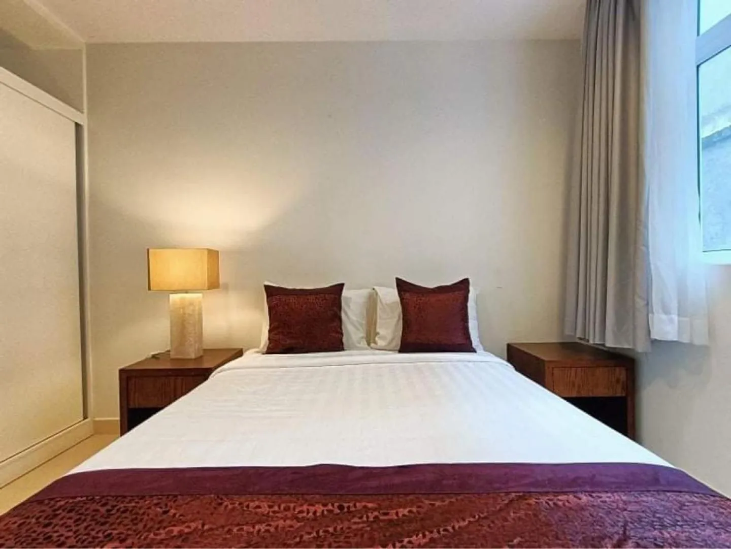 Bed in Glenwood Residences