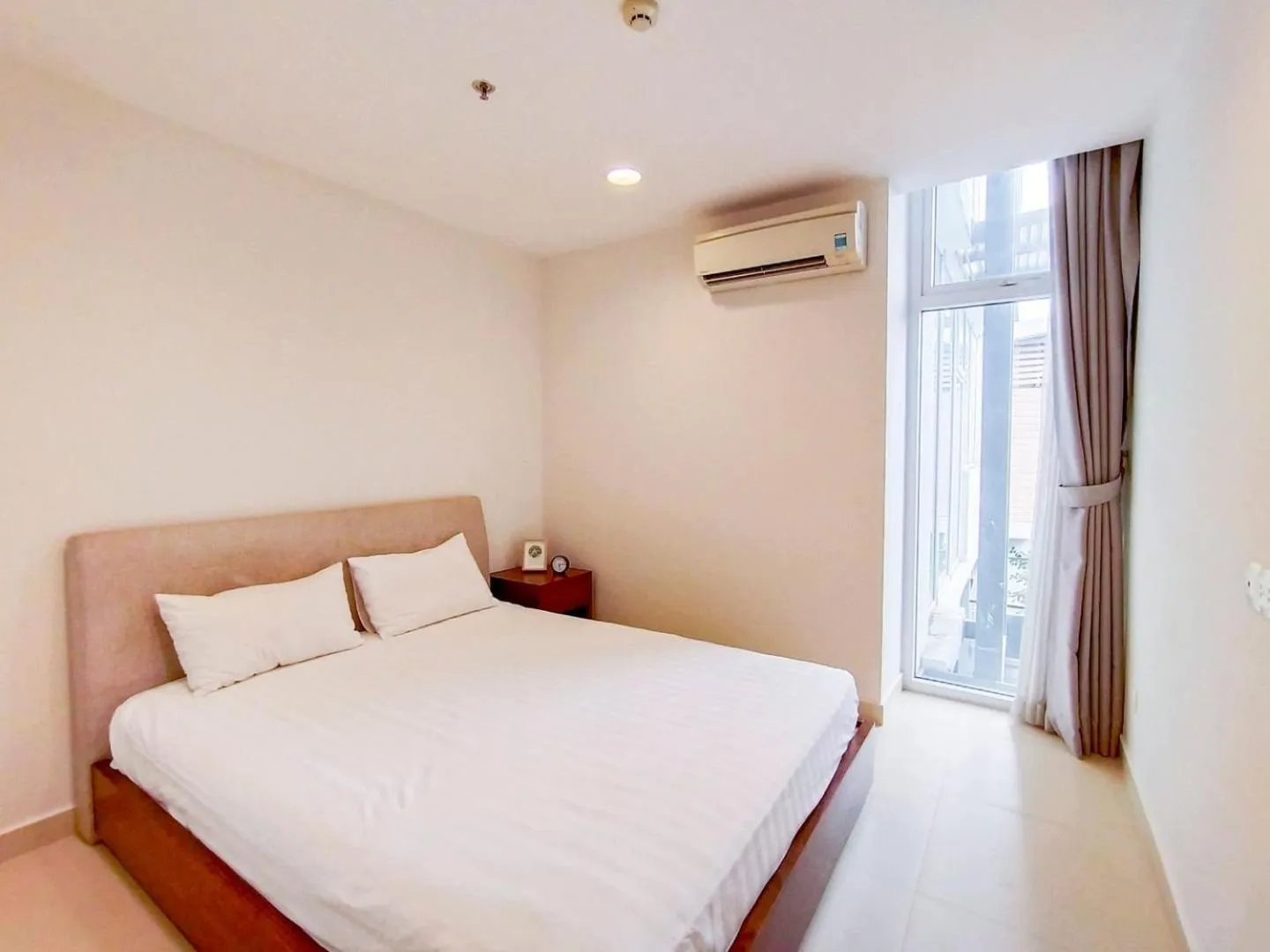 Bed in Glenwood Residences