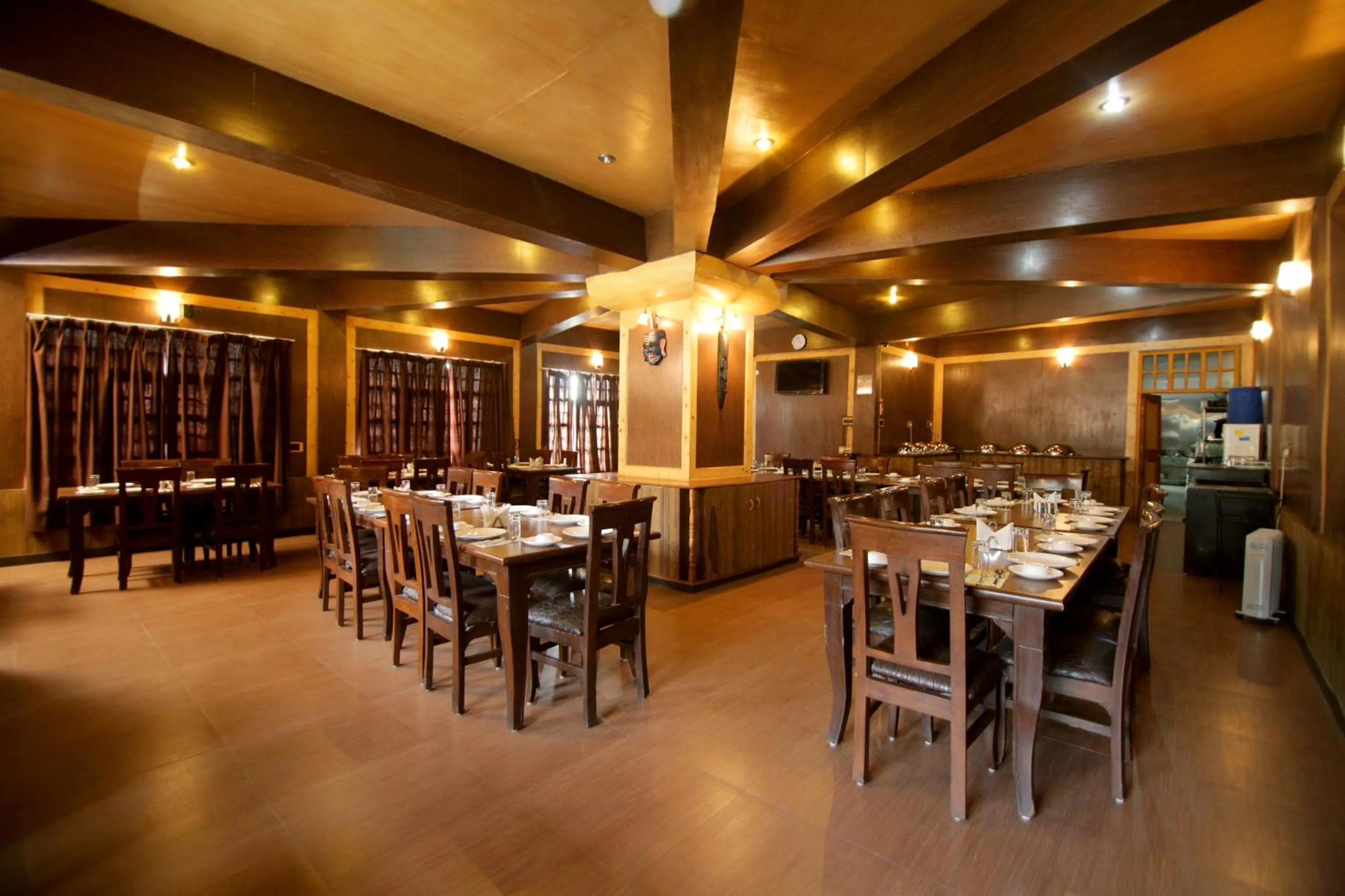 Restaurant/Places to Eat in Ashoka Naini Chalet