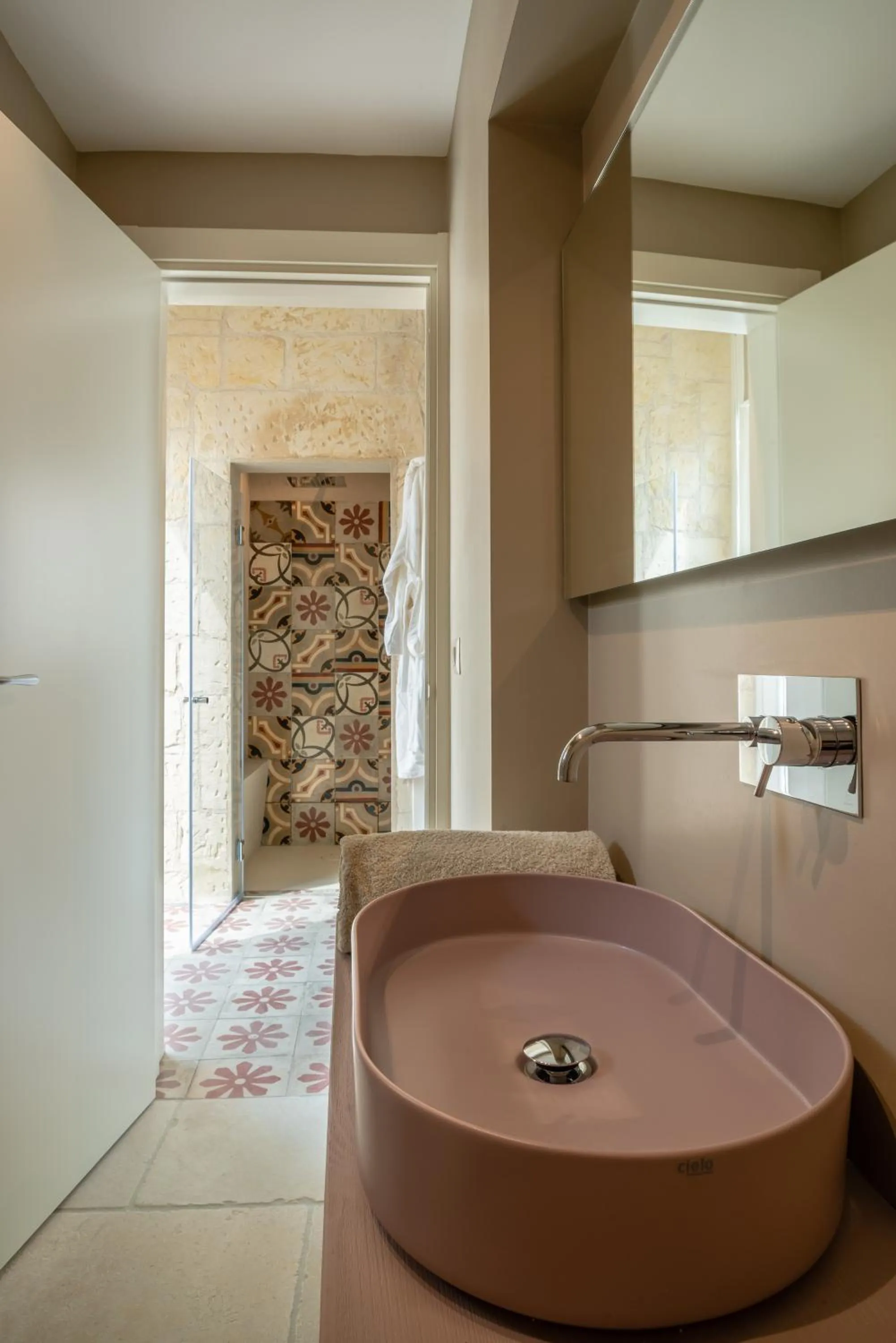 Bathroom, Bed in LuLeccio