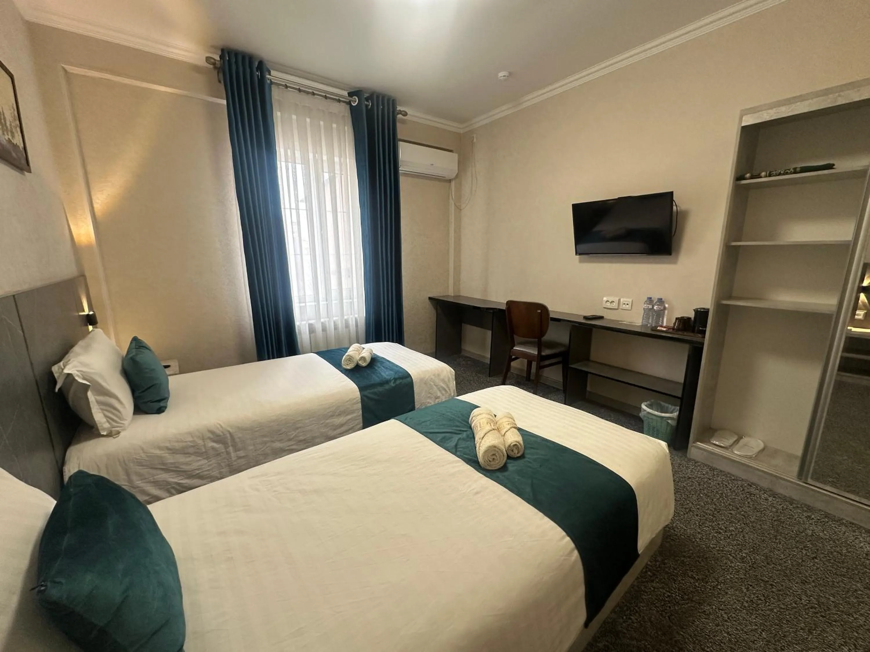 Bedroom, Bed in Boston Hotel Tashkent